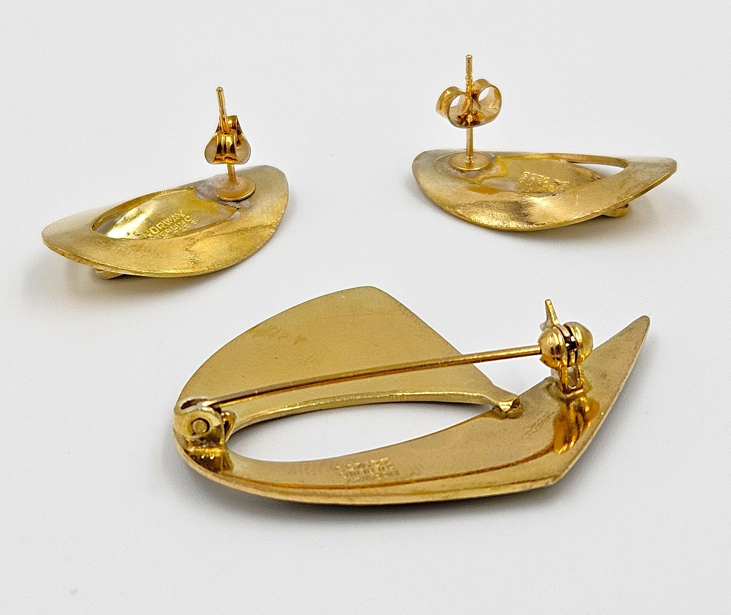 Aksel Holmsen Jewelry Rare Aksel Holmsen Norway Sterling Enamel Modernist Brooch Earrings Set 1940s