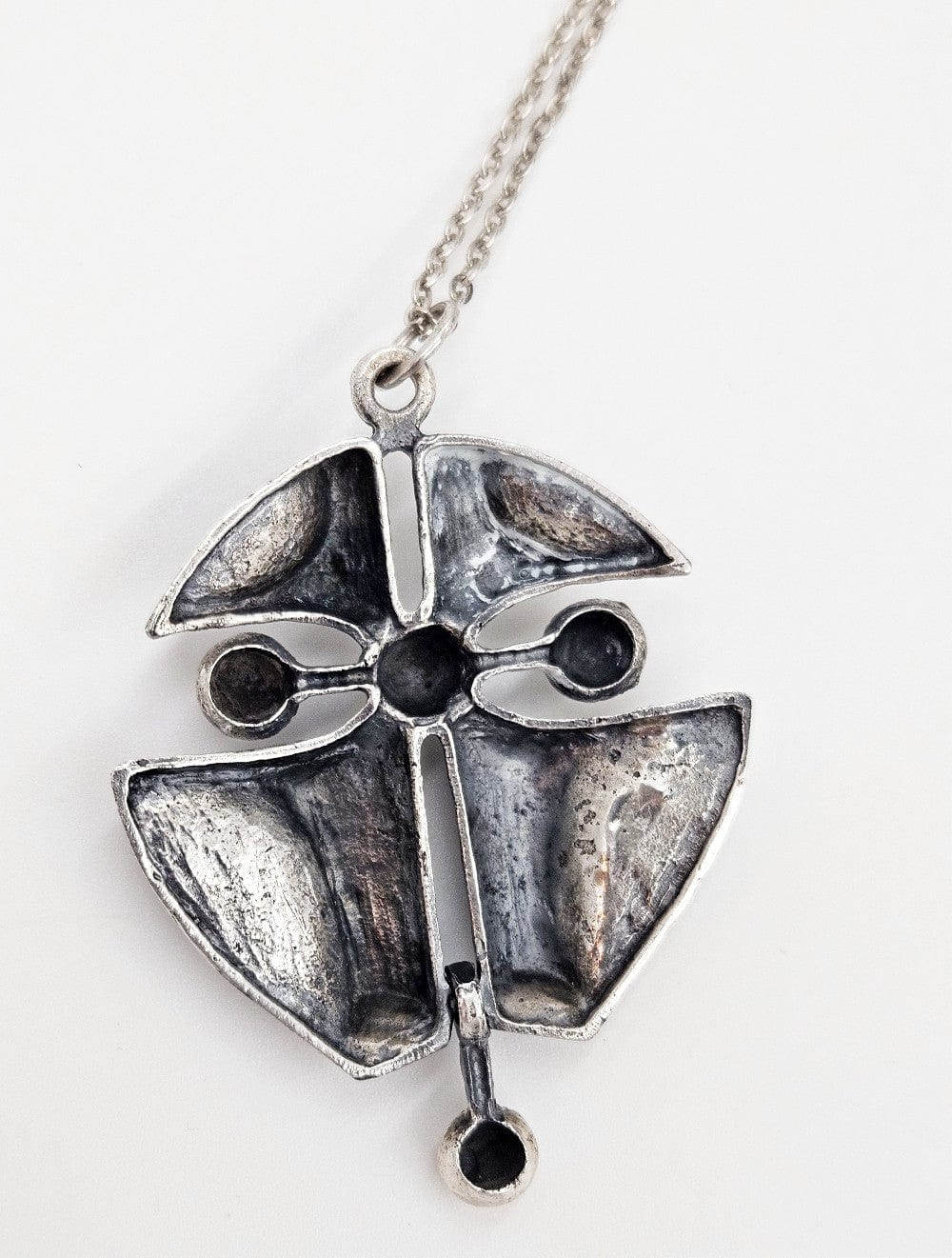 Finland Jewelry Tammen Korun Ky AKT Finland 830 Silver Modernist "Oak" Necklace C. 1970s