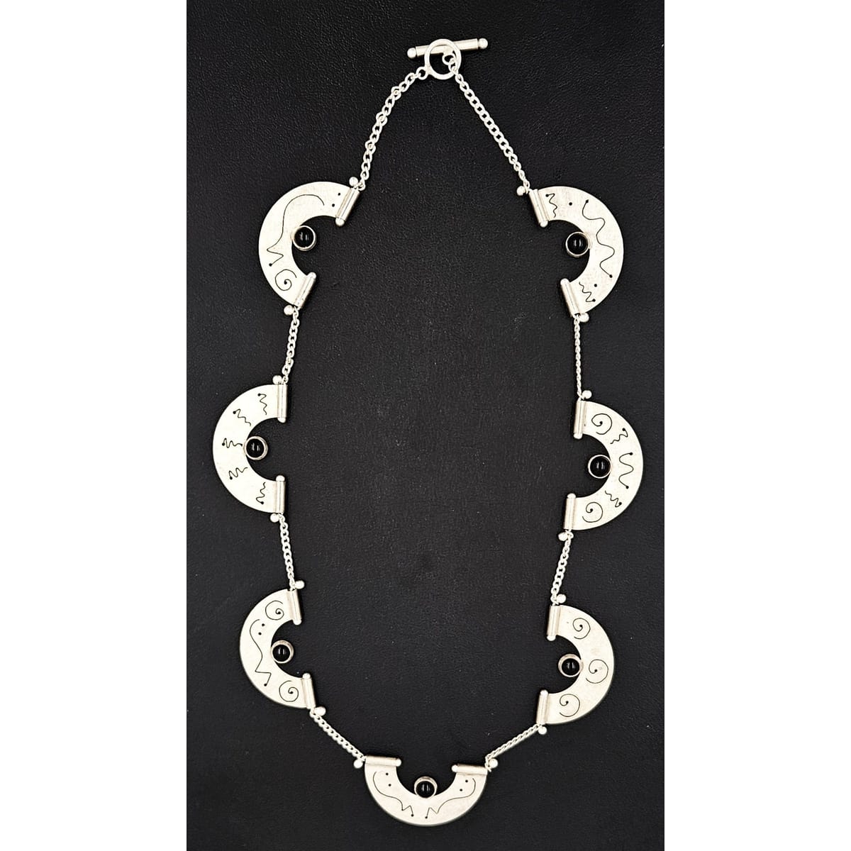 TT Jewelry Artisan Signed Sterling Silver & Onyx Modernist Necklace