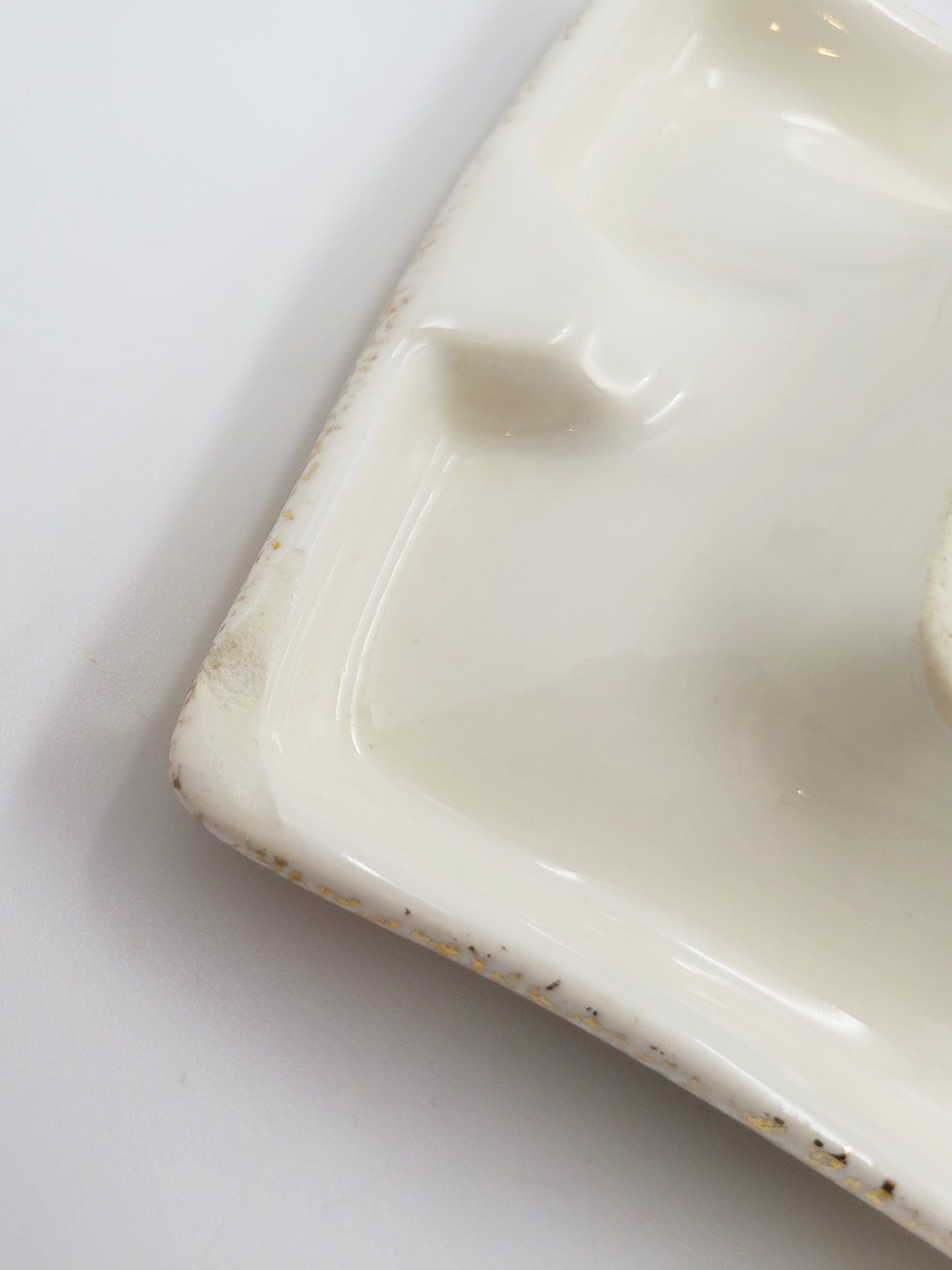 USA Collectible ceramics MCM Ceramic Retro MOD Ashtray with lighter and smaller ashtray