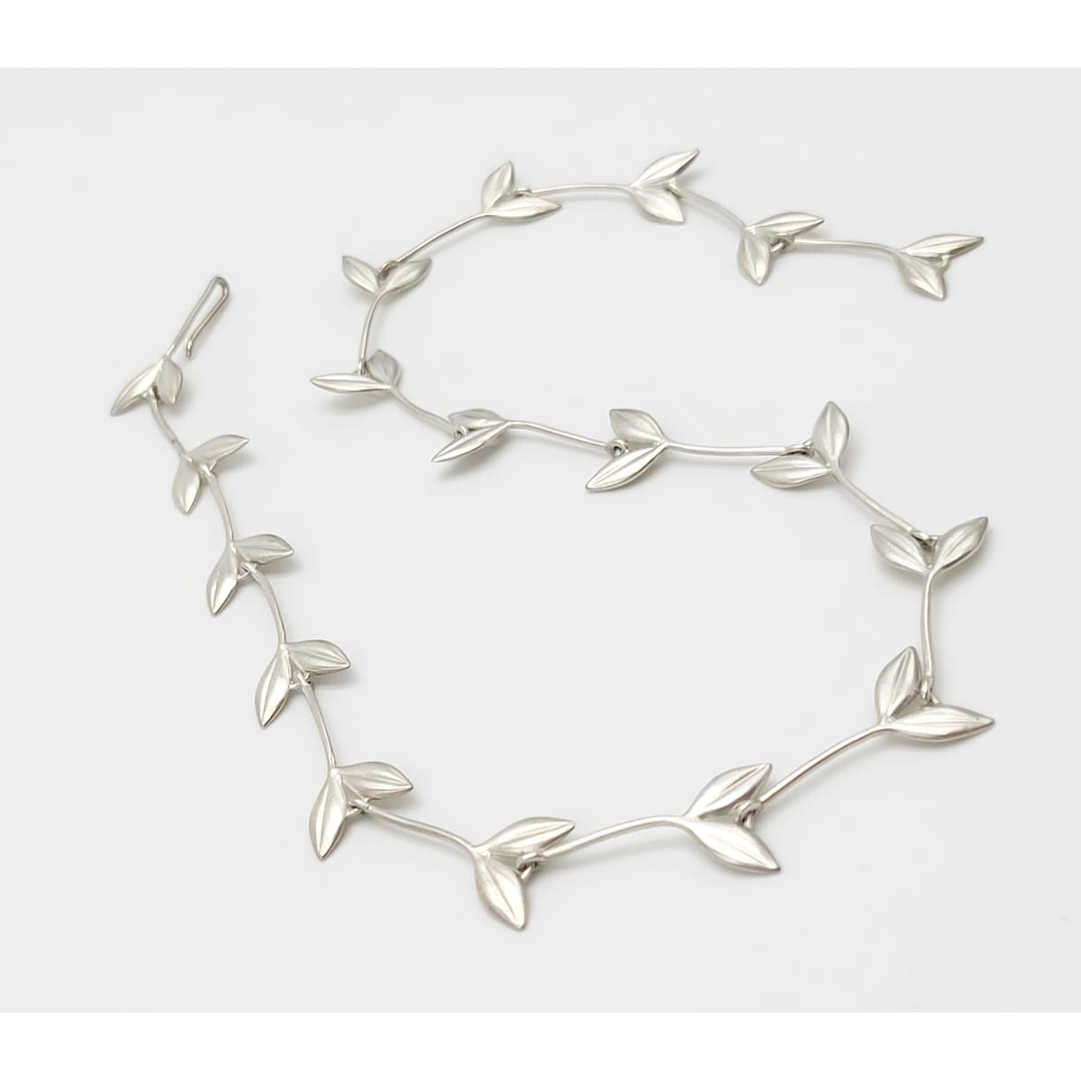 Elise Moran Jewelry Designer E*A*M Elise Moran Sterling Modernist Double Leaf Necklace Retail $520