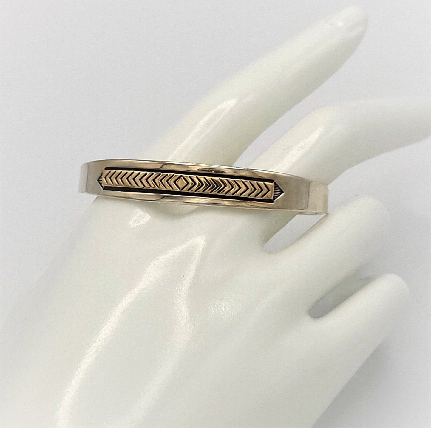 MM Rogers Jewelry 925S & 14k Gold J. Yazzie Navajo for MM Rogers Unisex Cuff Bracelet Circa 1980s