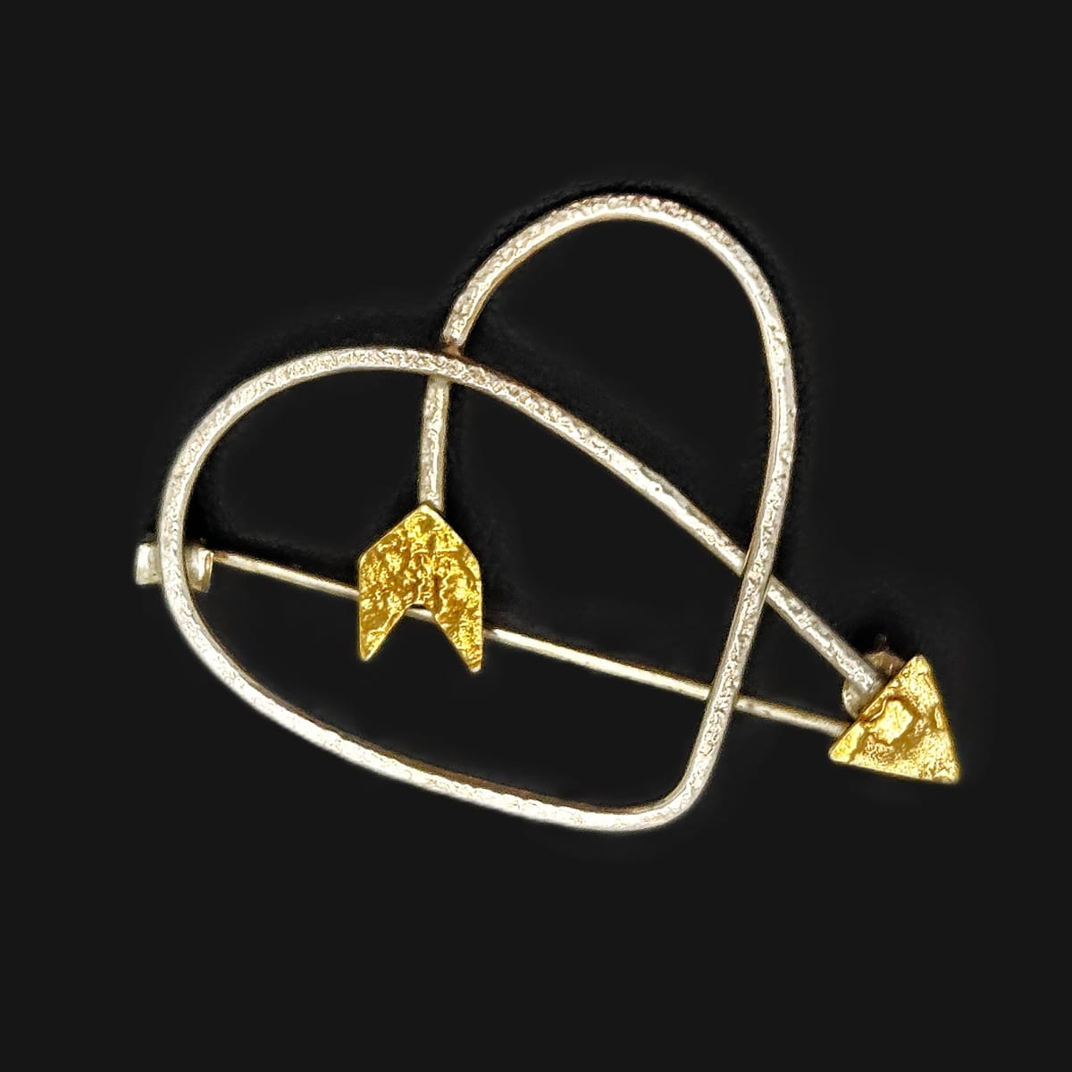 Superb Designer Sydney Lynch Sterling &amp; 22k Gold Heart Shaped Arrow Brooch, silver, multicolor, sterling silver - image 1 of 8