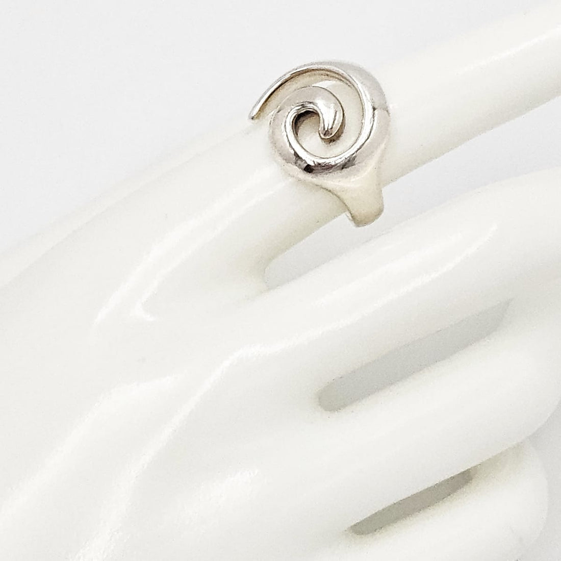 RLM Robert Lee Morris Sterling Silver Modernist Swirl Cocktail Ring Circa 1980s - image 1 of 8