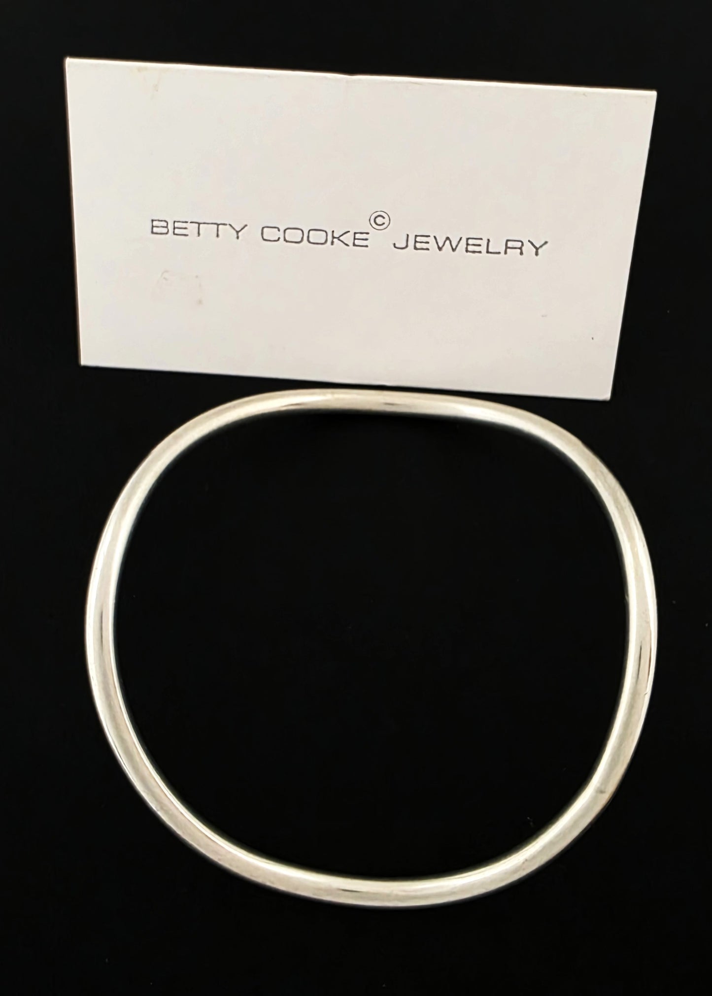 Raro brazalete abierto de círculos modernista de plata esterlina de Betty Cooke 1960s