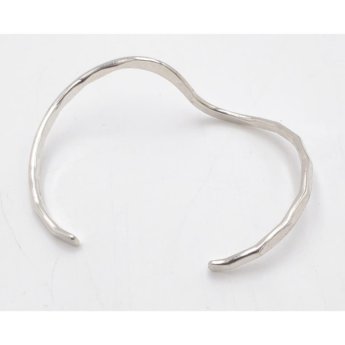 Iconic Designer Stinn Sterling Abstract Modernist Hammered Cuff Rare 1980s, alternate product view 5