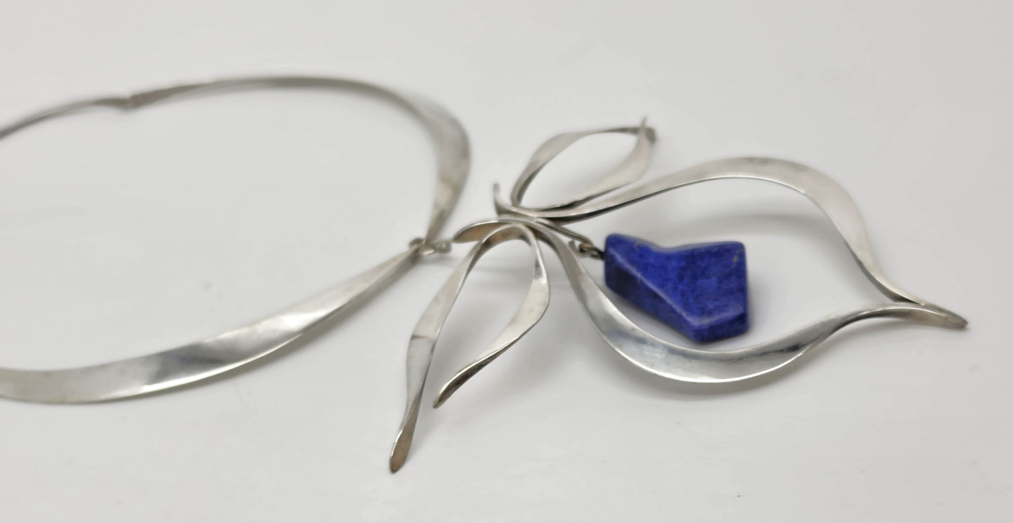 Vintage Artisan Sterling Silver Lapis Lazuli Sculptural Modernist Collar Necklace