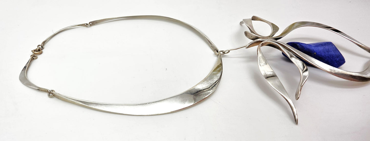 Vintage Artisan Sterling Silver Lapis Lazuli Sculptural Modernist Collar Necklace