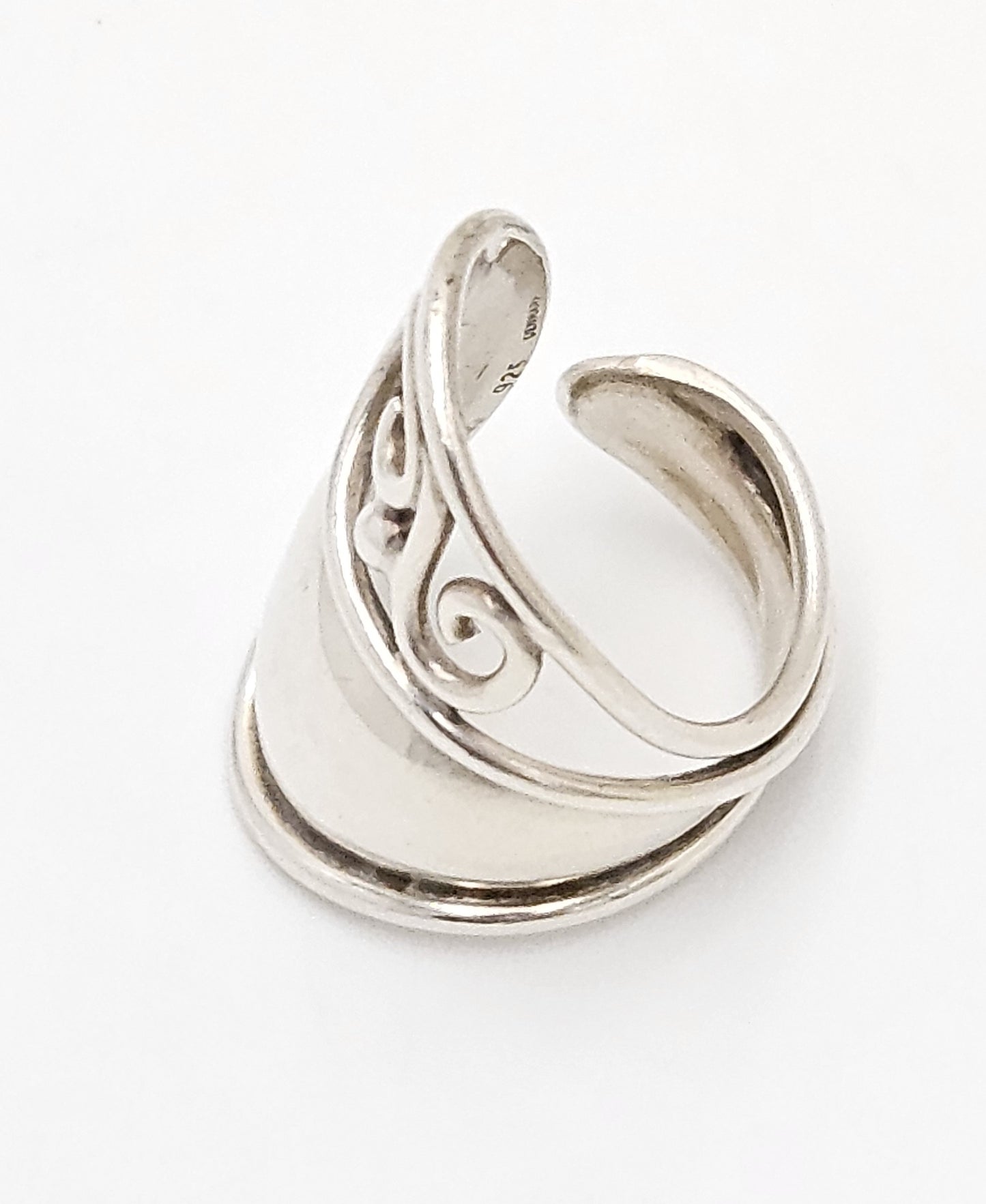 Ensemble bague et bracelet manchette moderniste abstrait de la designer danoise Janina Nielsen, années 1980