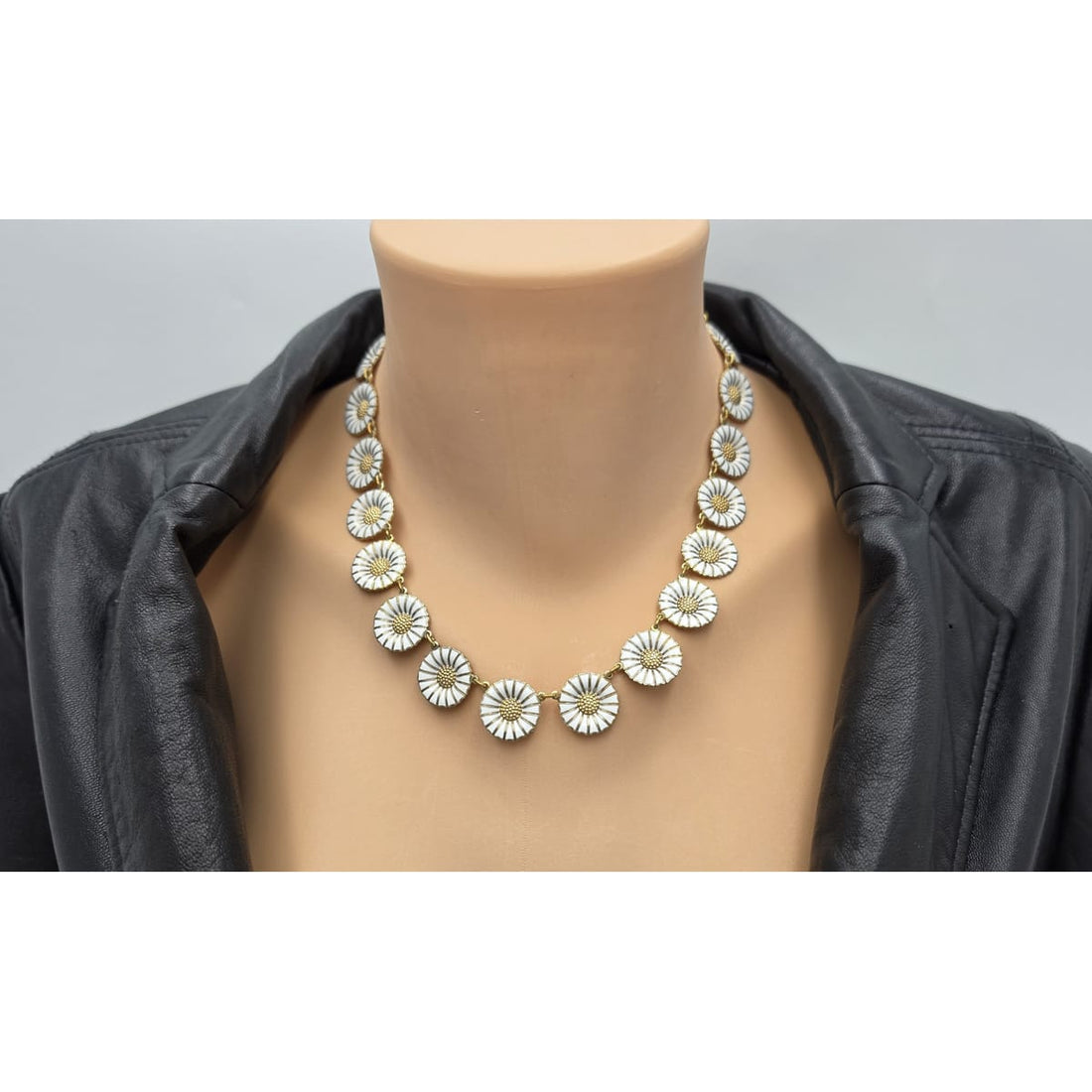 Anton Michelsen Denmark Sterling Enamel Marguerite Daisy Necklace 1940s, alternate product view 2