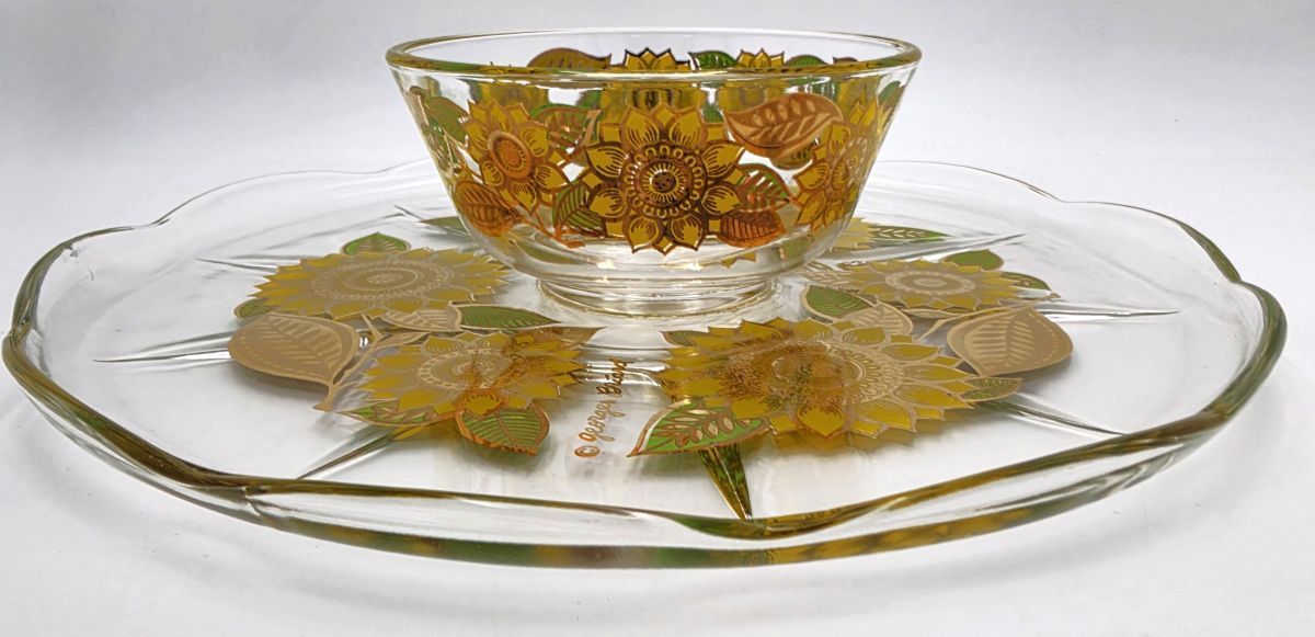 Georges Briard 22K Gold "Sunflowers" Chip &amp; Dip Crystal Platter