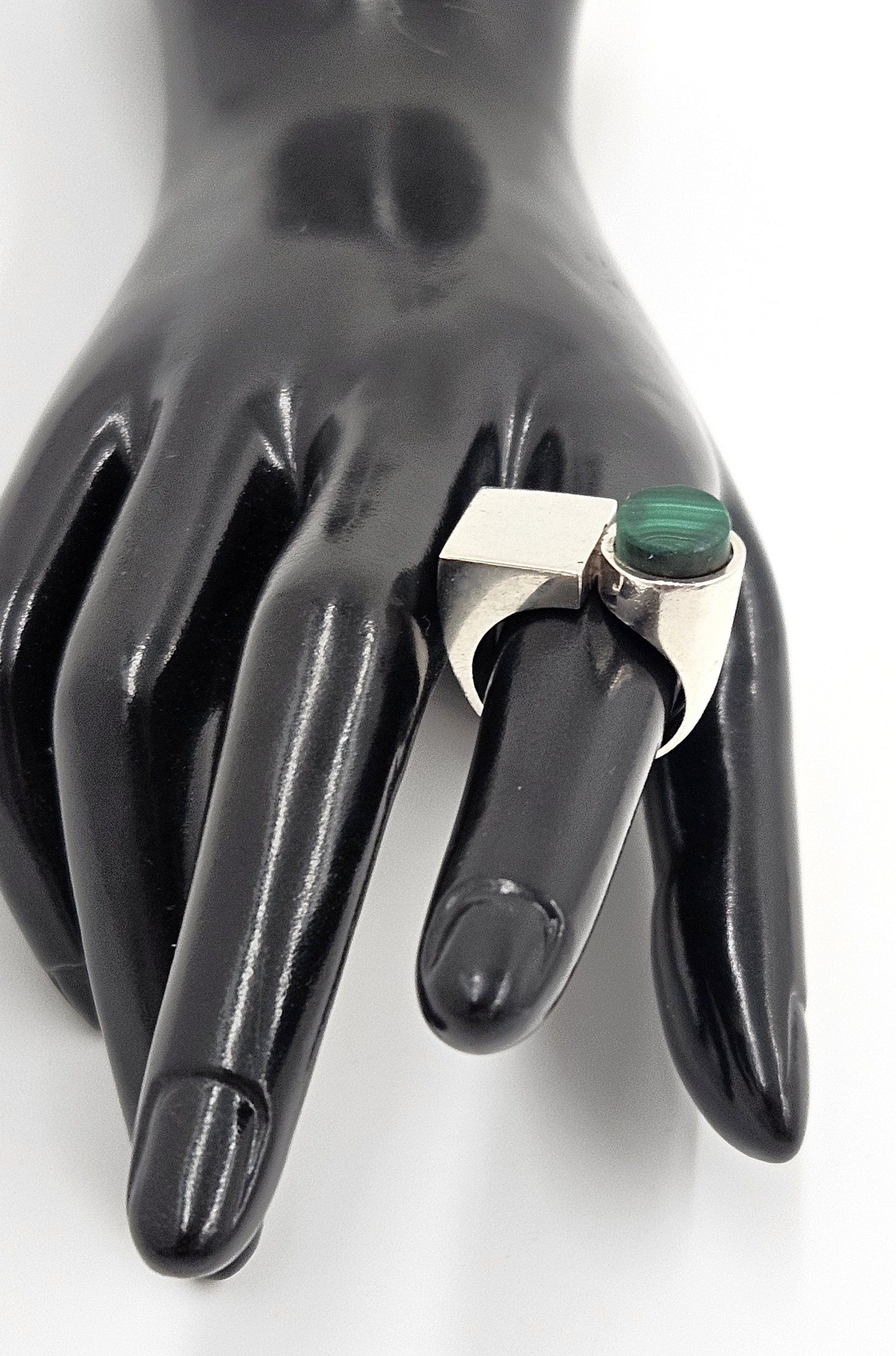 Artisan 925 Ring Jewelry Sterling Silver Green Malachite Abstract Modernist Ring