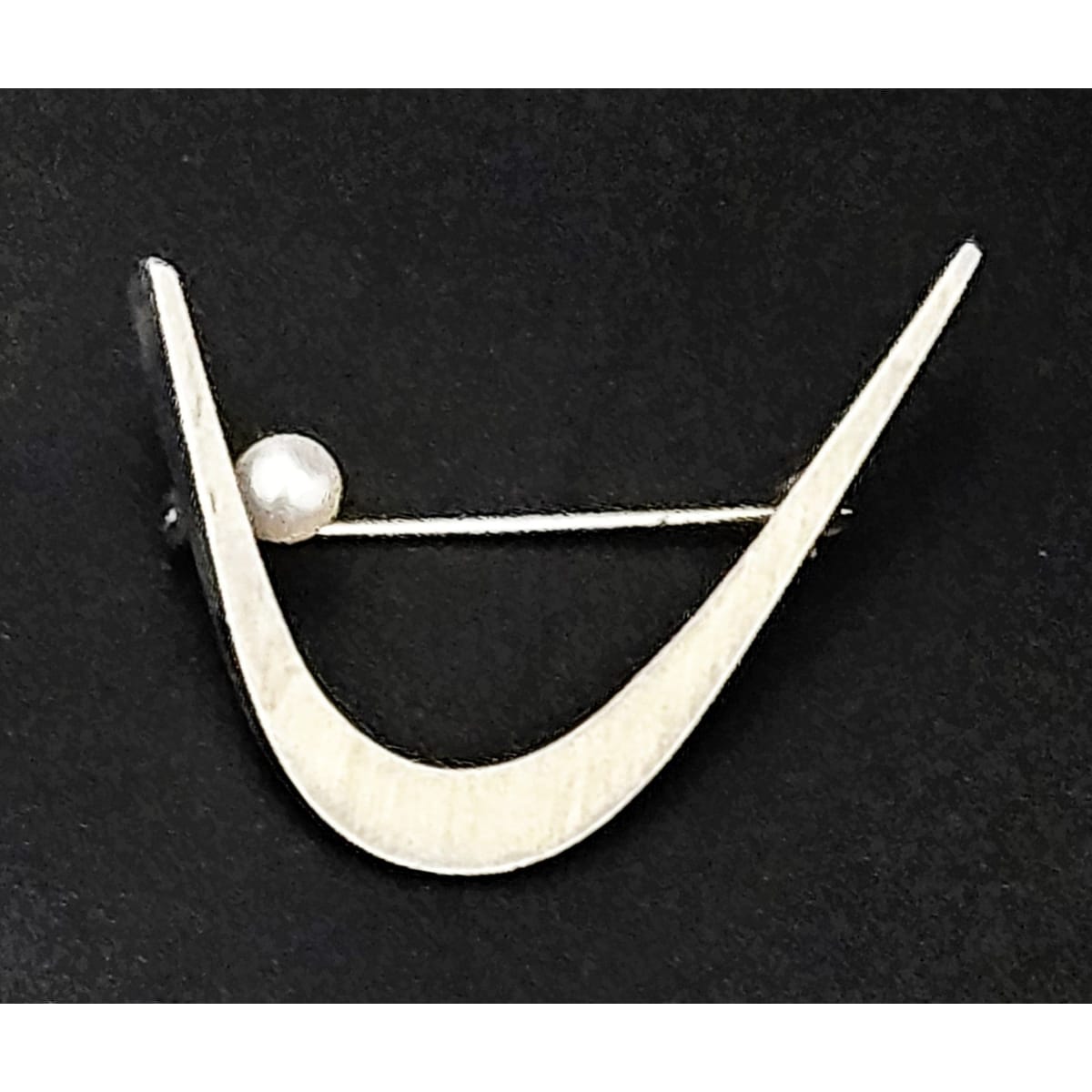 Artisan Brooch Jewelry Artisan Sterling Silver &amp; Pearl Abstract Modernist Retro Boomerang Brooch