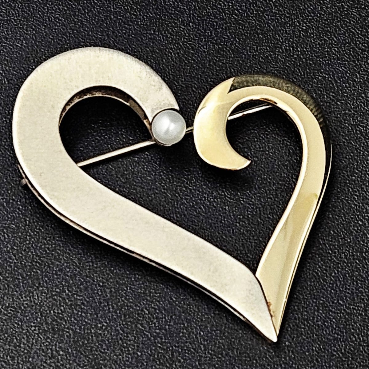 B Levy Jewelry Superb Artisan Signed B Levy Sterling 14k Gold &amp; Pearl Modernist Heart Brooch