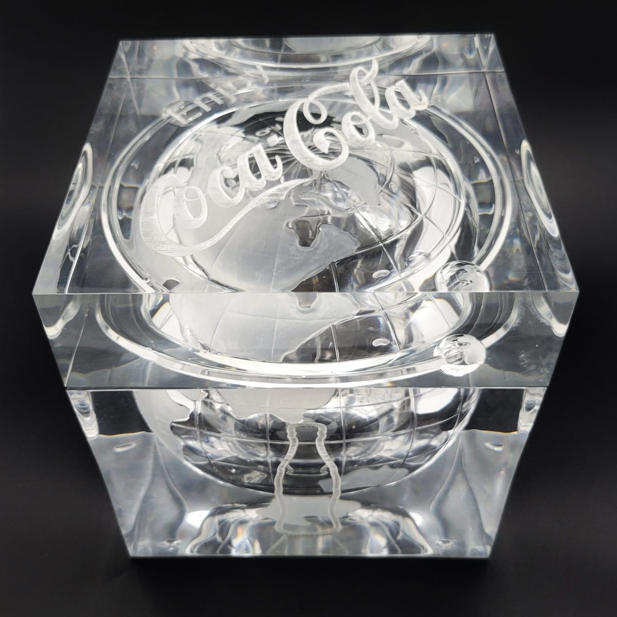 Crystall Barware Solid Lucite Clear World Globe Coca Cola Ice Bucket
