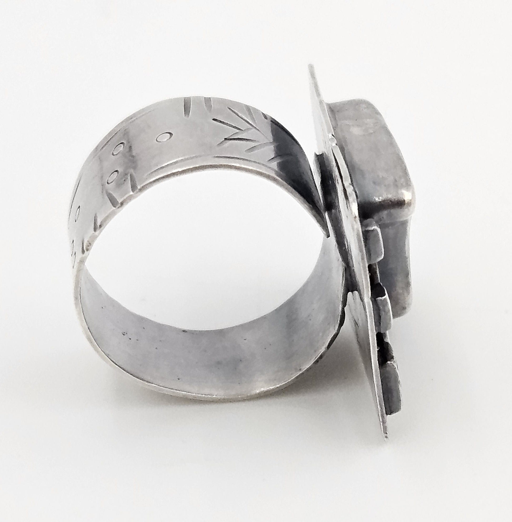 ER Sterling Jewelry Vintage Designer ER Brutalist Sterling Silver & Bone Square Faced Ring