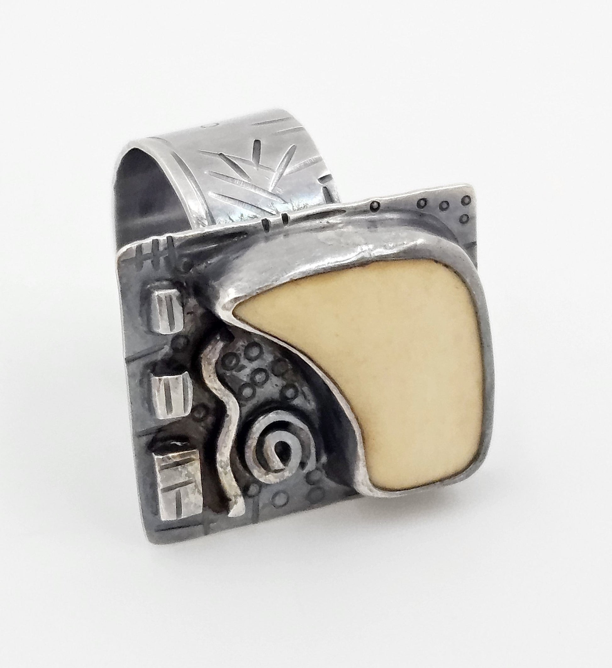 ER Sterling Jewelry Vintage Designer ER Brutalist Sterling Silver & Bone Square Faced Ring