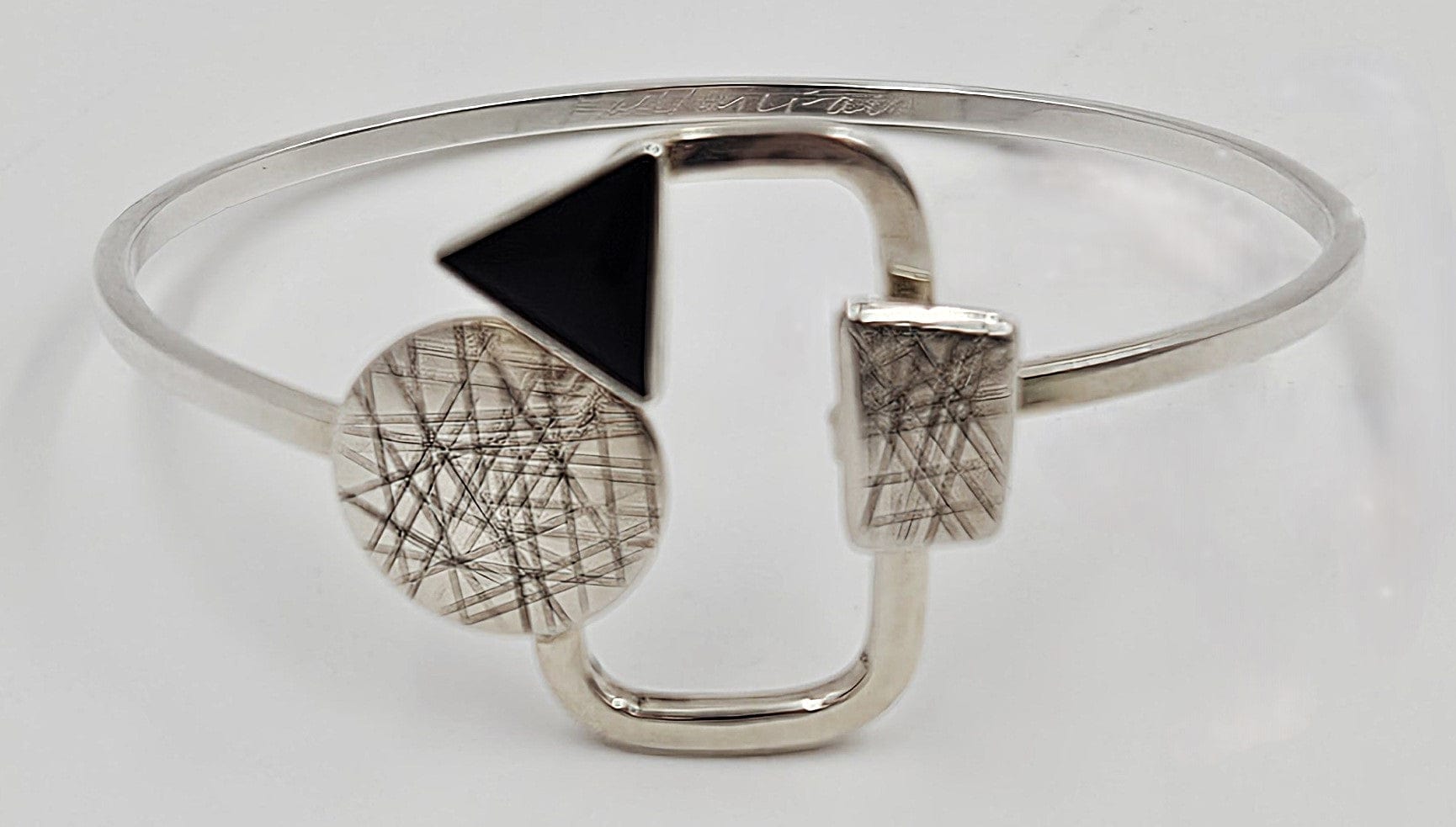 Hall McFall Jewelry Hall McFall Artisan Sterling + Onyx Abstract Modernist Top Latching Bangle 1990s