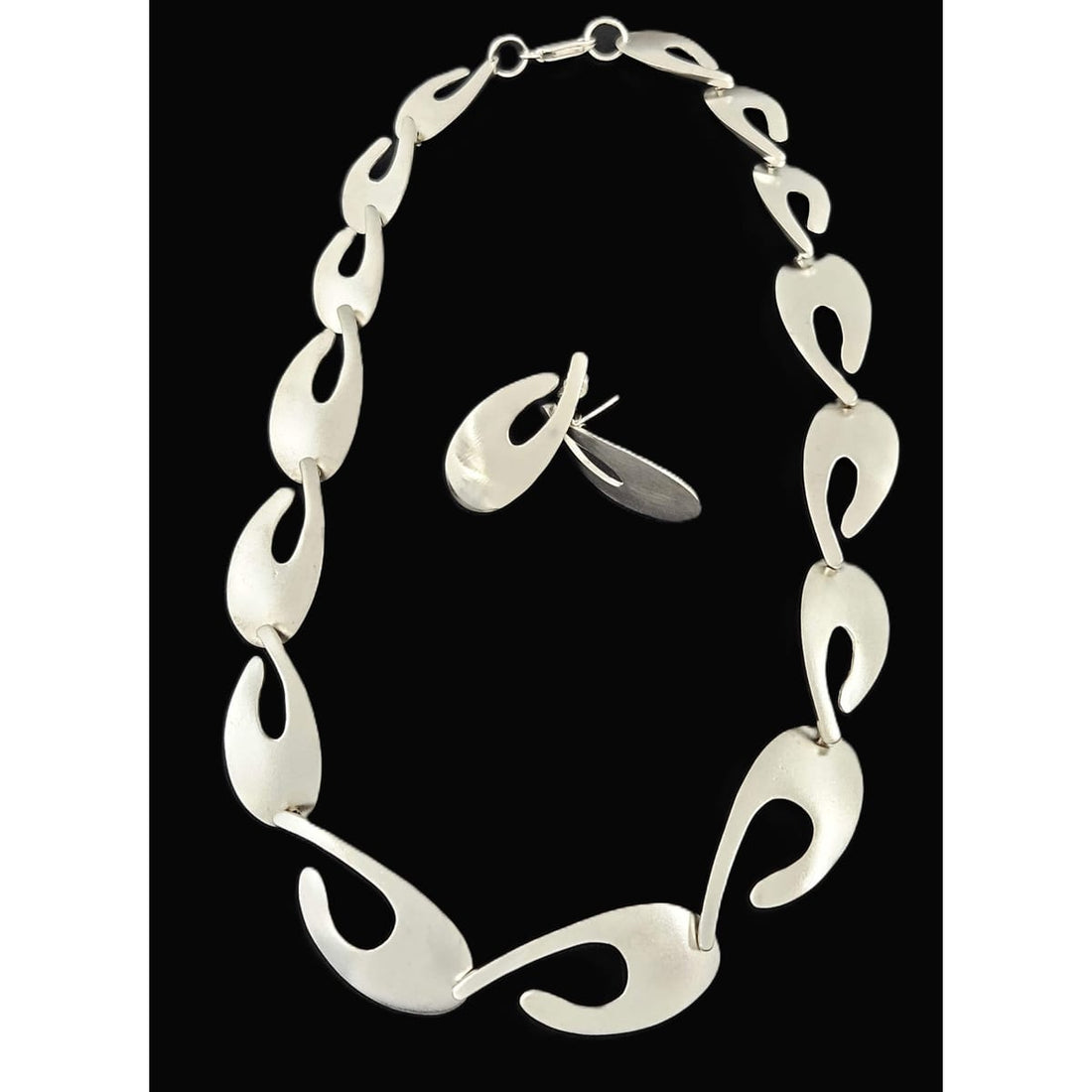 Kathy Lynn Mayeda Jewelry Designer Kathy Lynn Mayeda Modernist Sterling Links Necklace &amp; Earrings 1980s