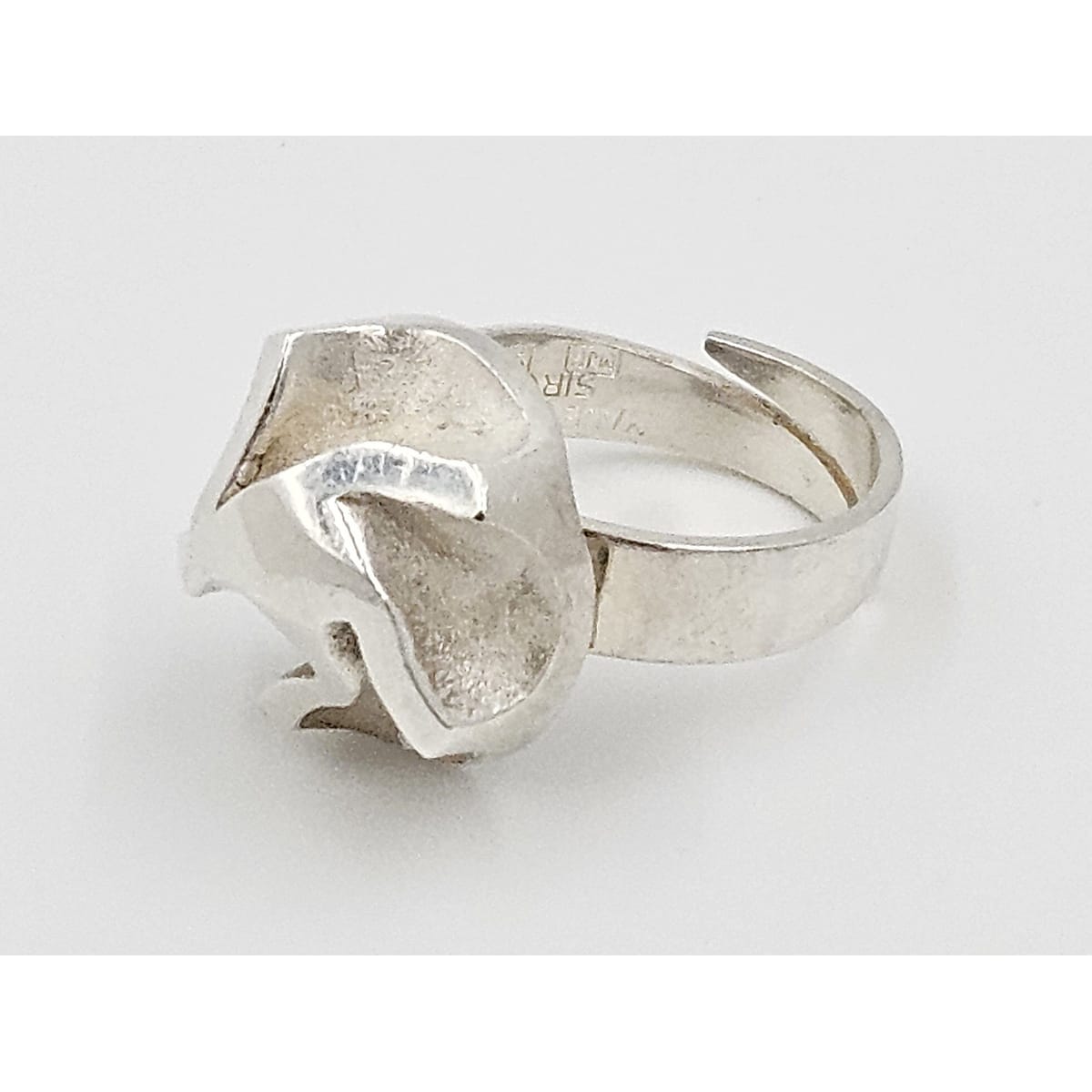 Matti J Hyvarinen - Sirokuru Jewelry Matti J Hyvärinen Sirokoru Finland Abstract Mod Sterling Silver Ring Circa