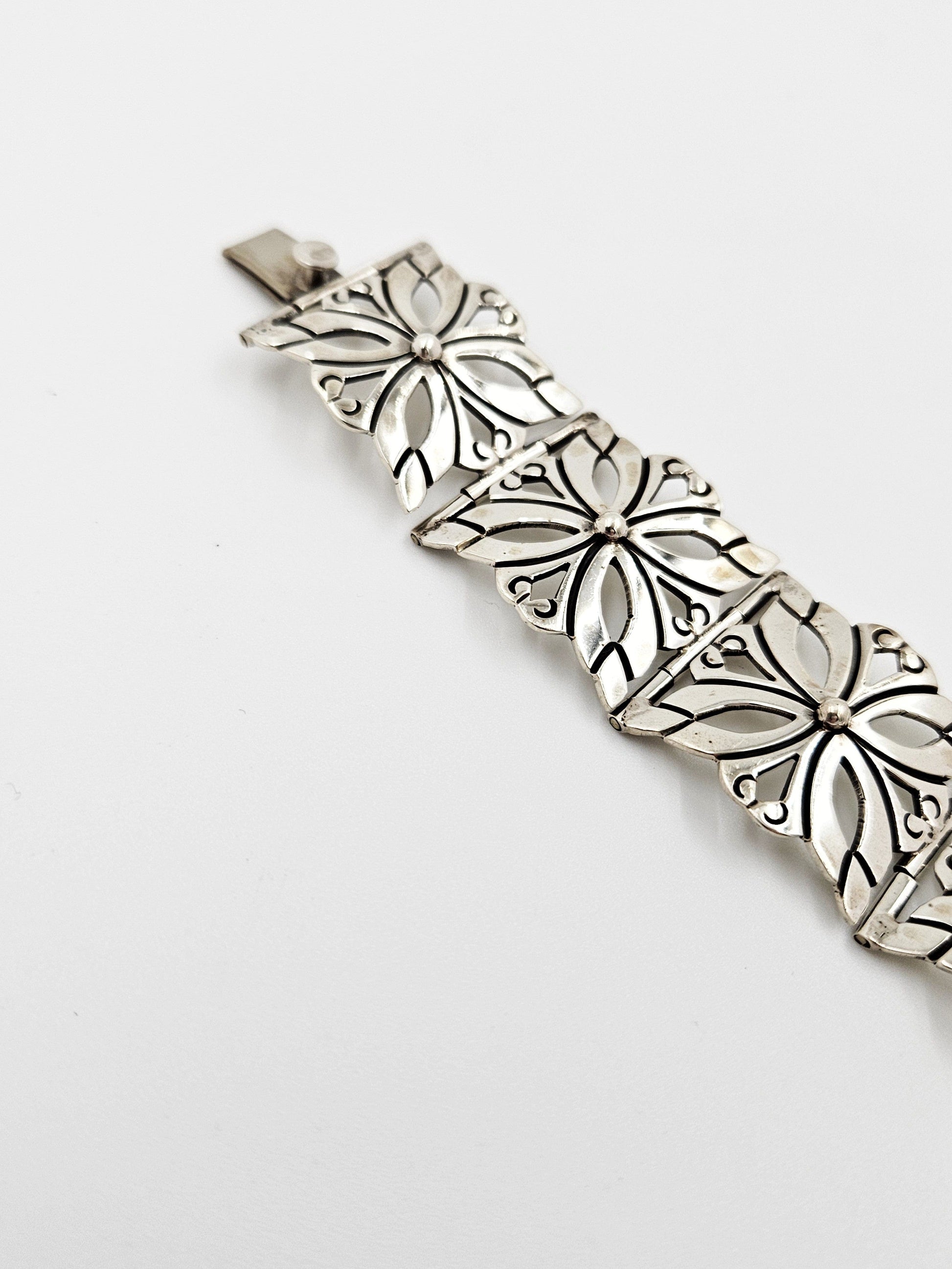 Rancho Alegre Jewelry Rancho Alegre Taxco Sterling Silver Repousse Panel Link Bracelet C. 1950s