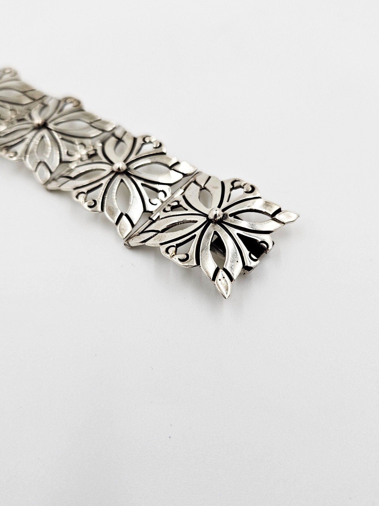 Rancho Alegre Jewelry Rancho Alegre Taxco Sterling Silver Repousse Panel Link Bracelet C. 1950s