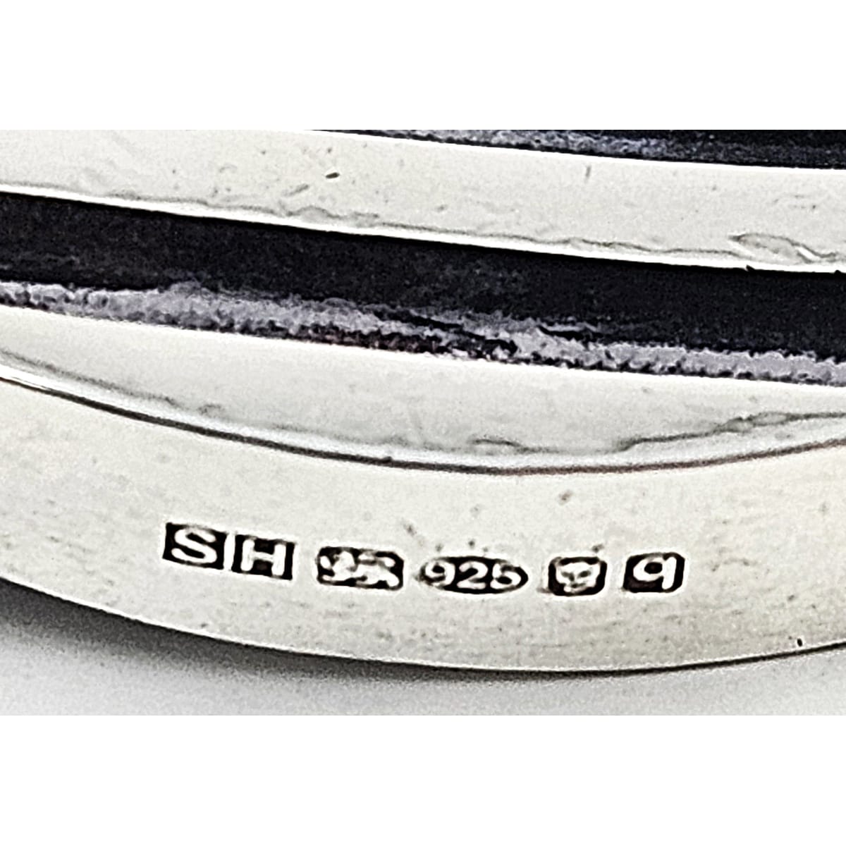 SH London Jewelry Abstract Modernist Sterling Pendant Necklace London 2015