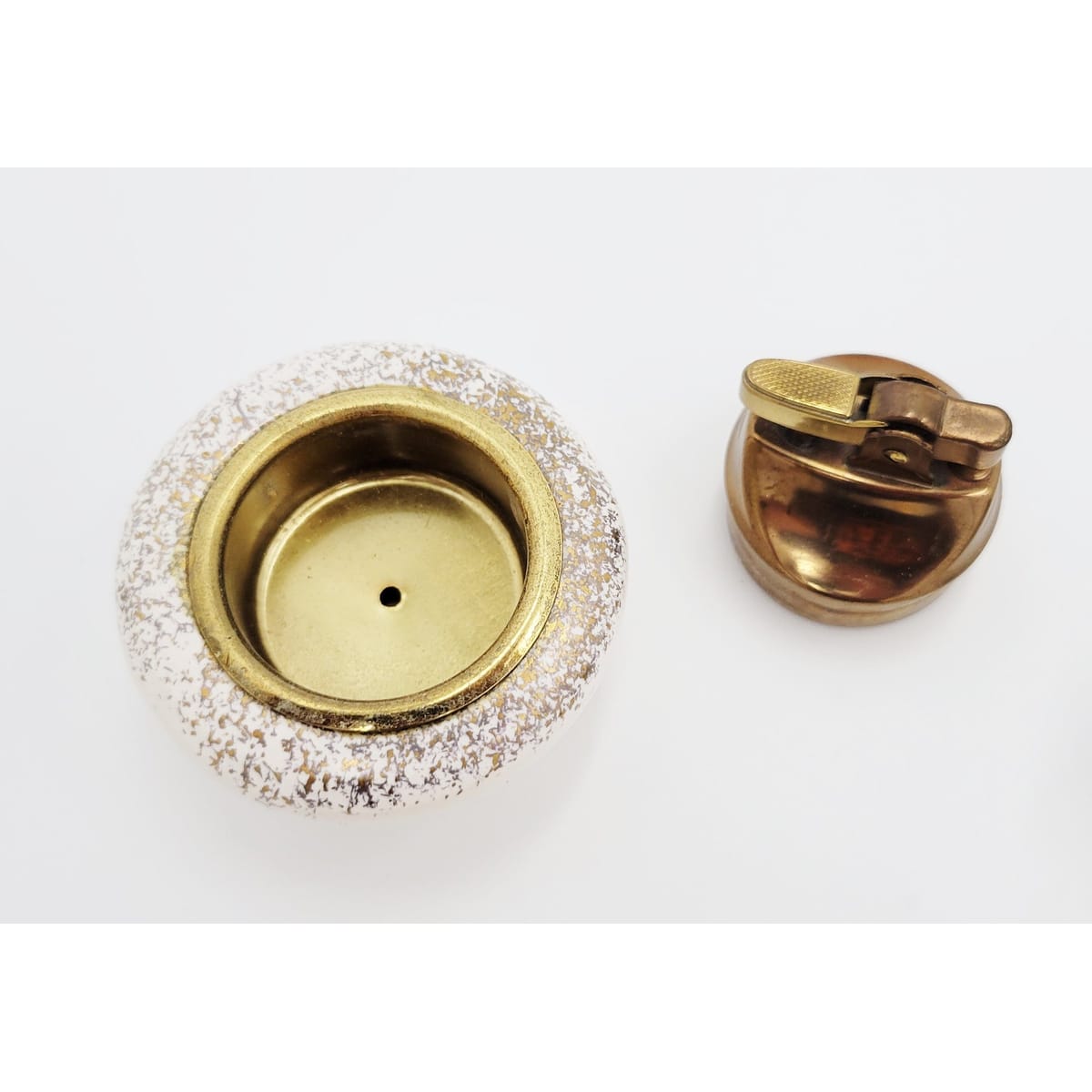 USA Collectible ceramics MCM Ceramic Retro MOD Ashtray with lighter and smaller ashtray