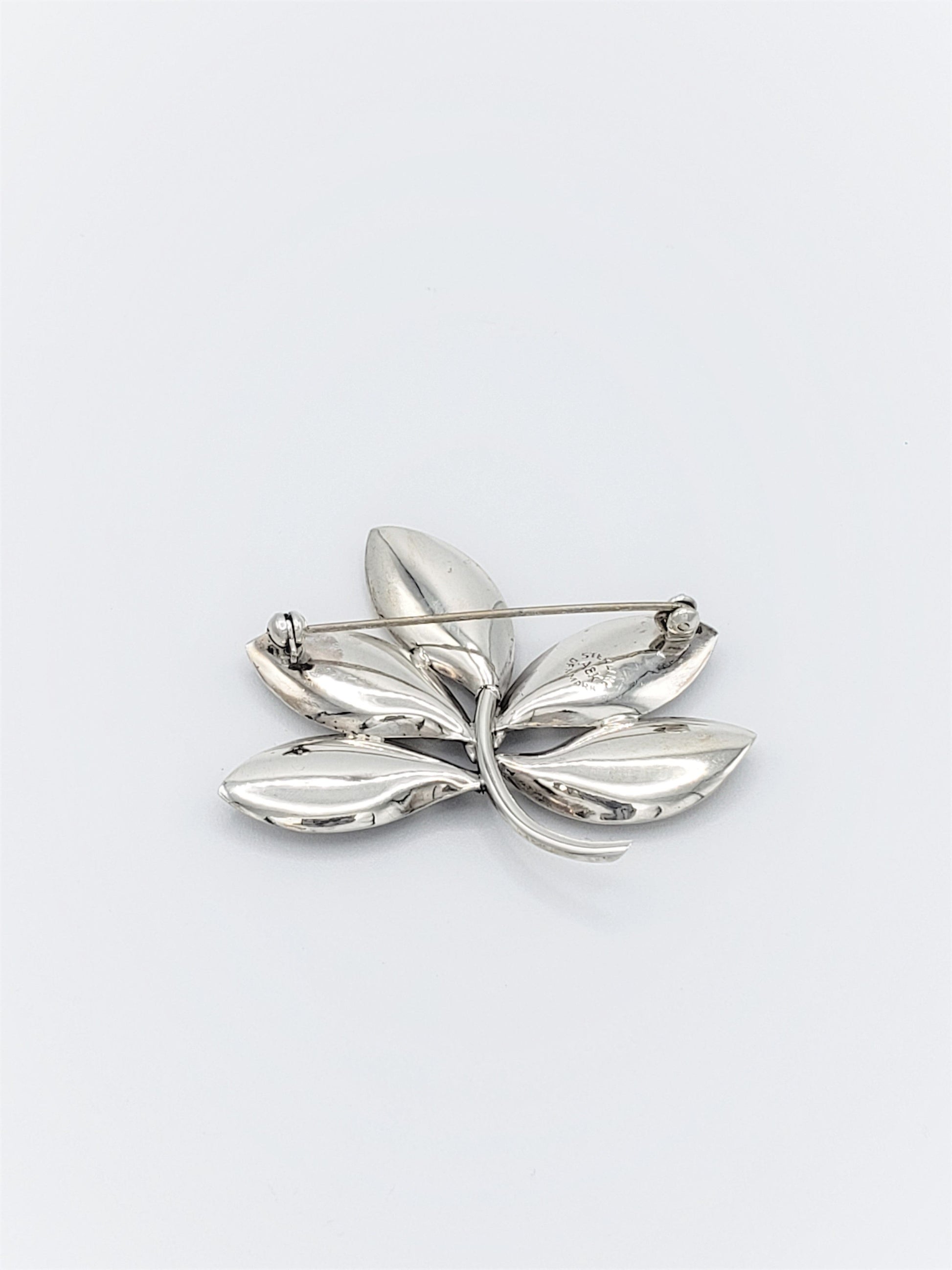 A & K Denmark Jewelry Denmark Designer Aarre Krogh A&K Sterling Silver 5 Leaf Brooch Pendant 1950s