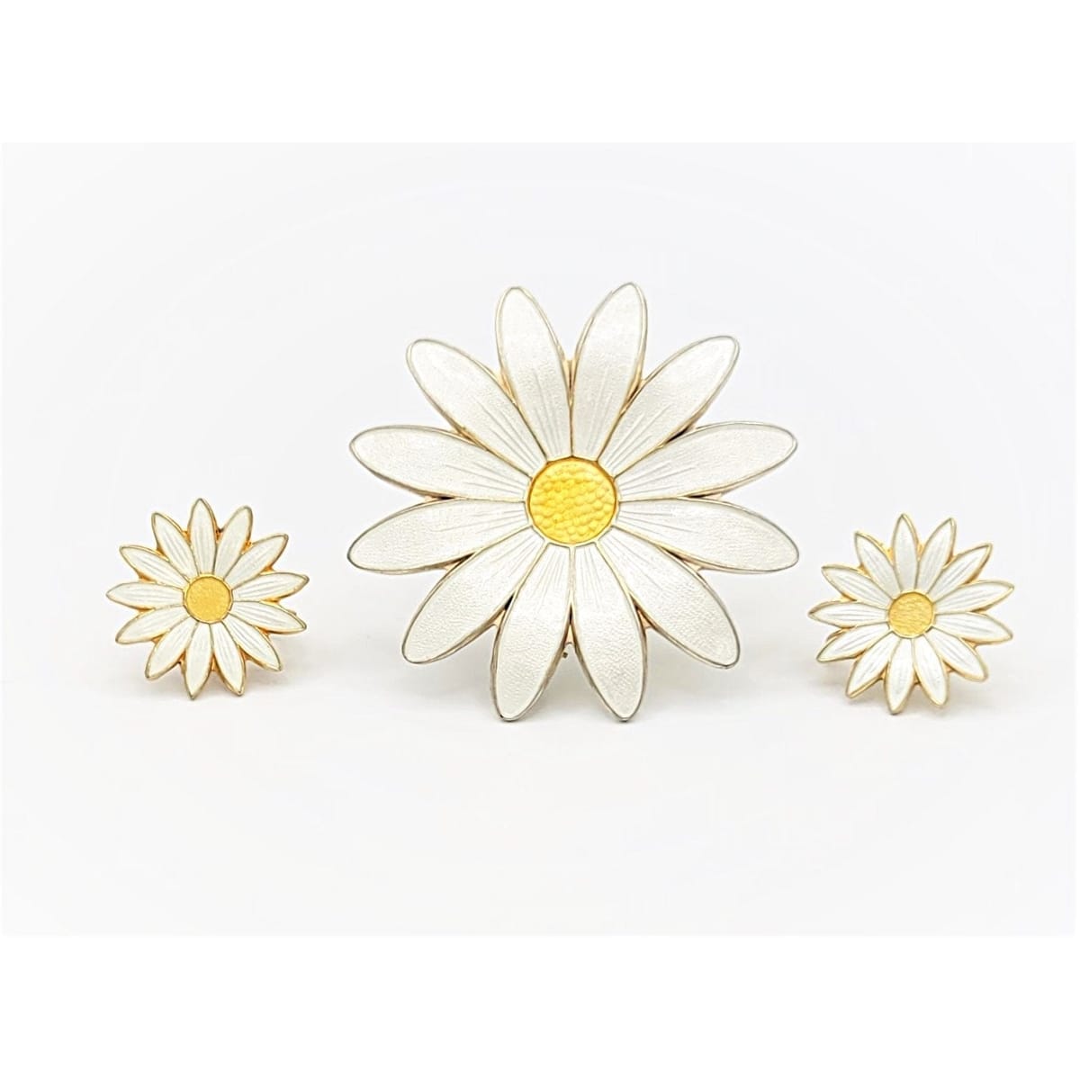 Aksel Holmsen Jewelry Norway Aksel Holmsen Sterling Enamel Daisy Flower Earrings Brooch Set 1950s