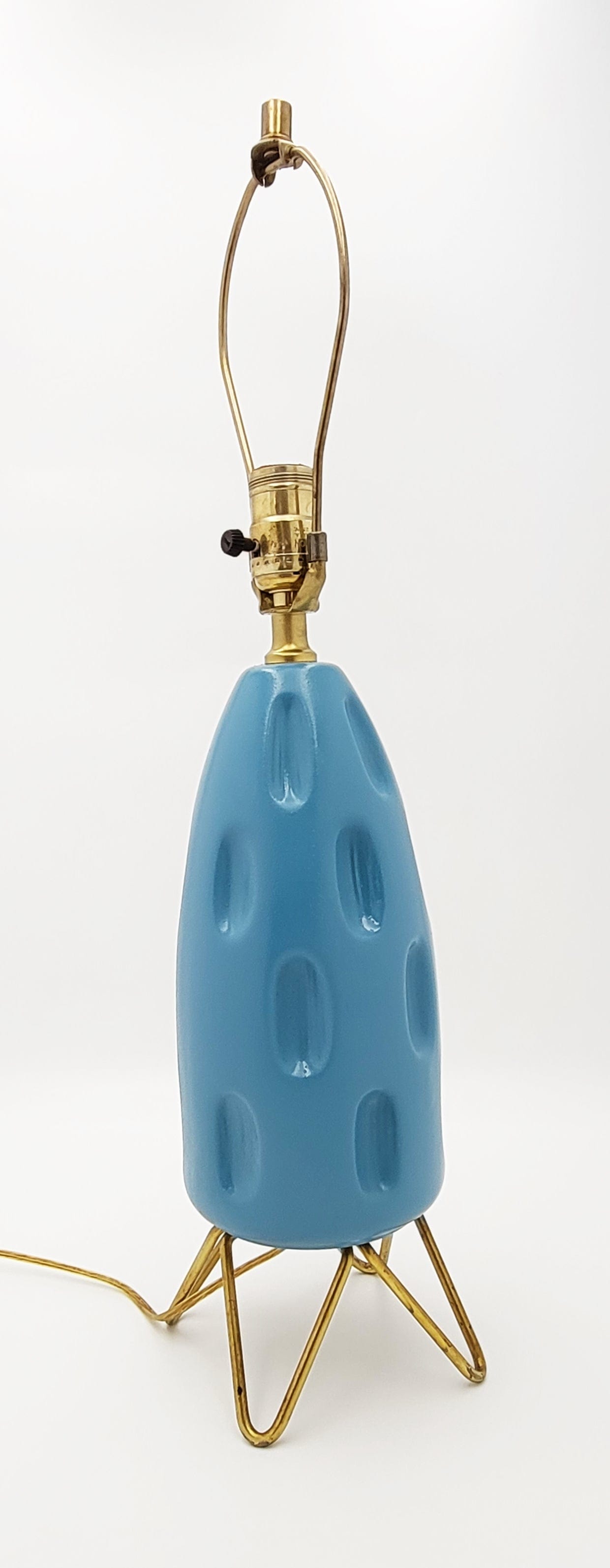 Gonder Bradley Lamp Lighting Gonder-Bradley Retro Turquoise Ceramic & Brass Hairpin Table Lamp 1960s