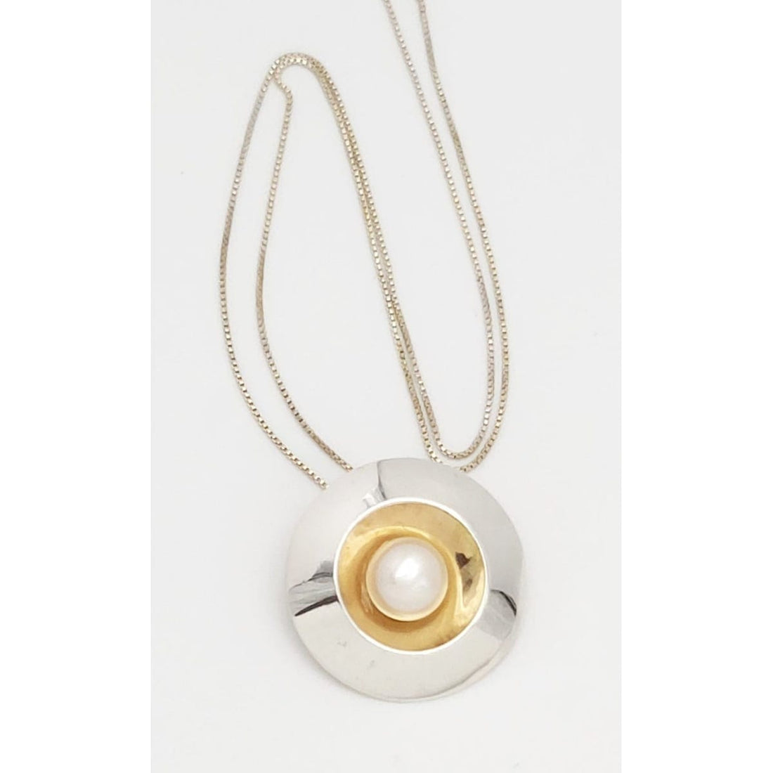 H &amp; BJ Mackie Jewelry USA Designers Harry &amp; BJ Mackie 14k Sterling Pearl Dome Pendant Necklace