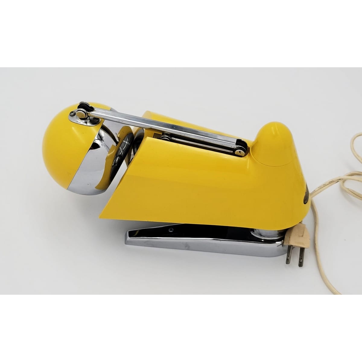 Hamilton Industries Lighting Hamilton Industries Yellow &amp; Chrome Fold Up Eyeball Desk Task Lamp 1960&