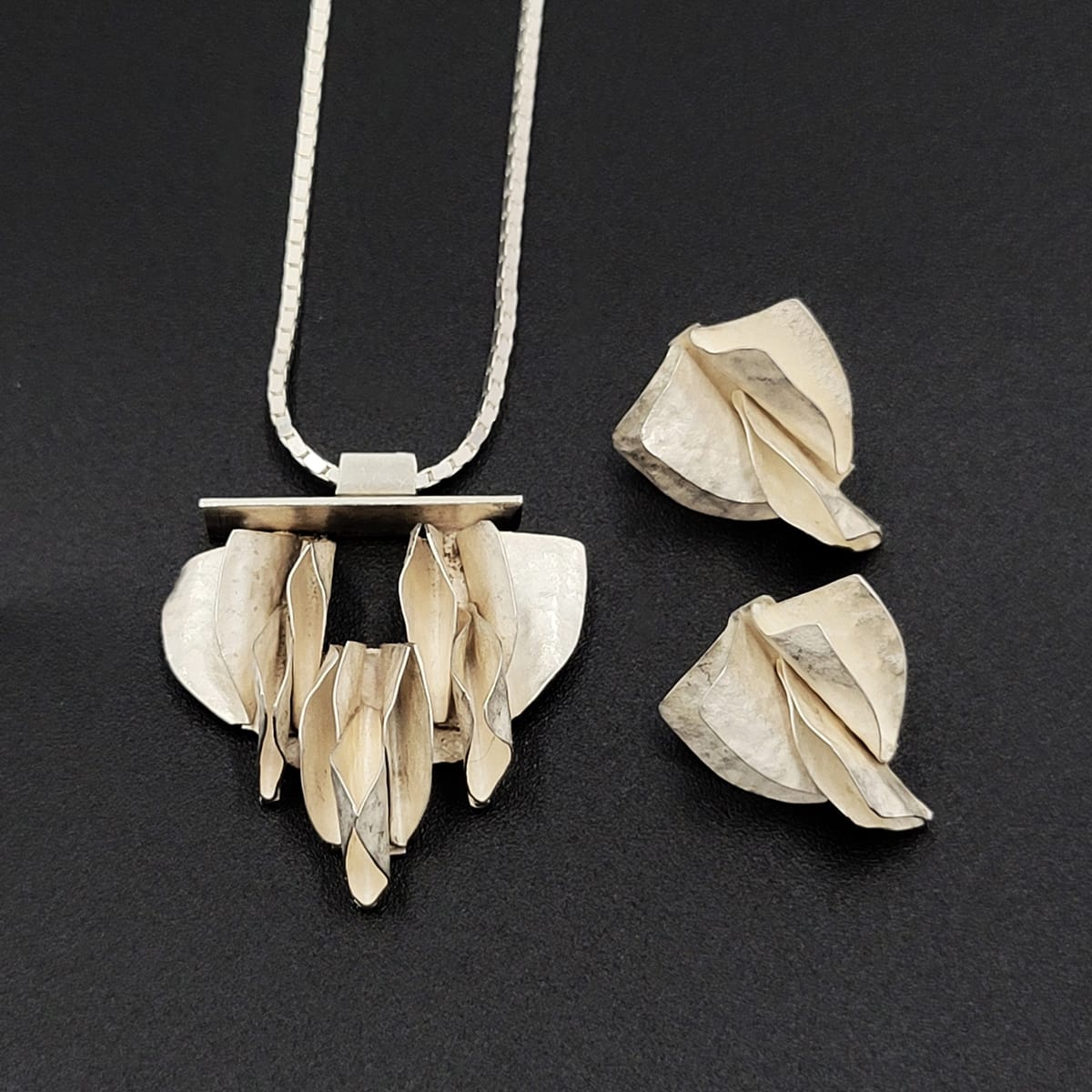 Klassen Jewelry Brianna Glanzer Klassen Sterling Silver Abstract Modernist Necklace &amp; Earring Set 1990s