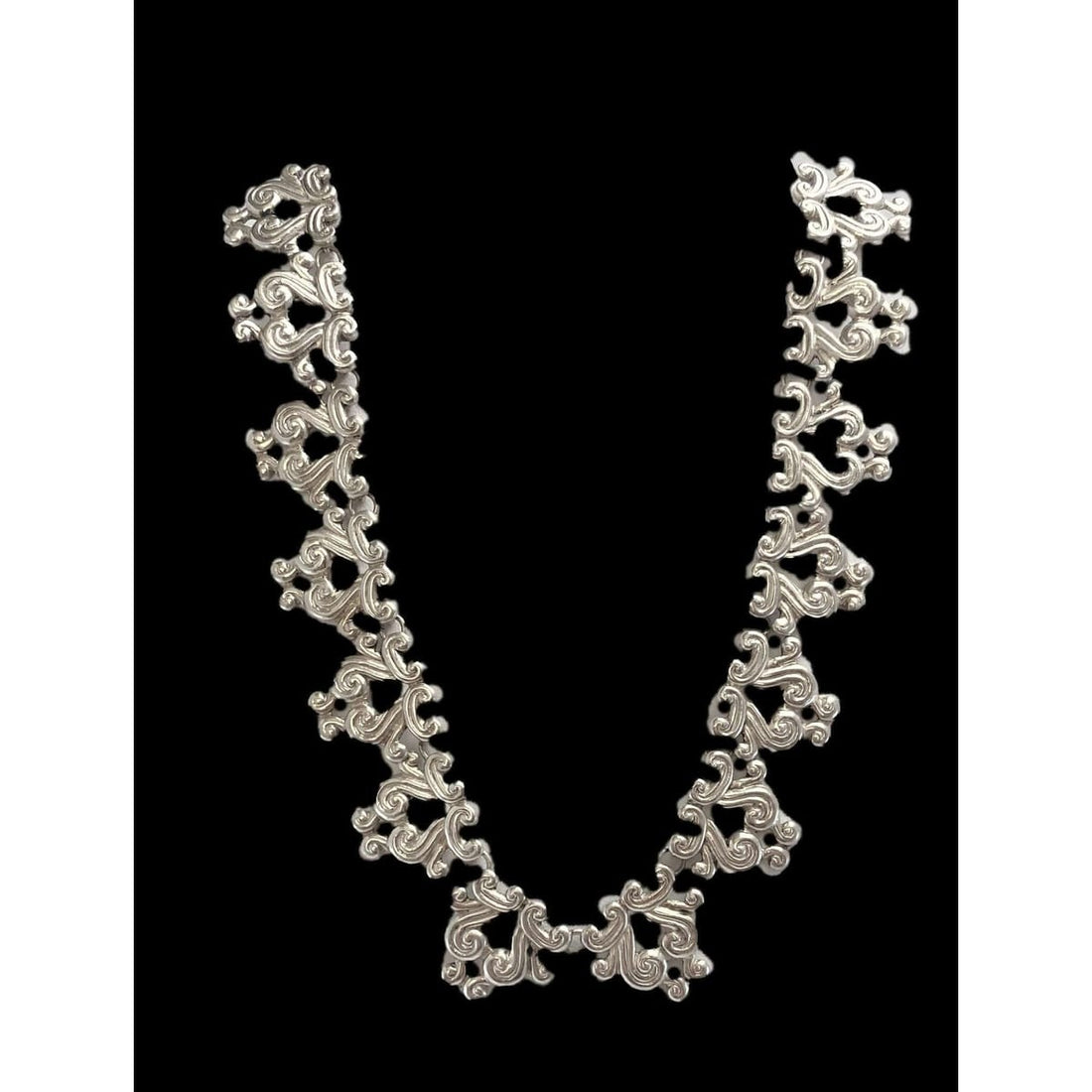 Lopez Taxco Jewelry 980 Sterling Gerardo Lopez Taxco Art Deco Repousse Necklace Circa 1950s