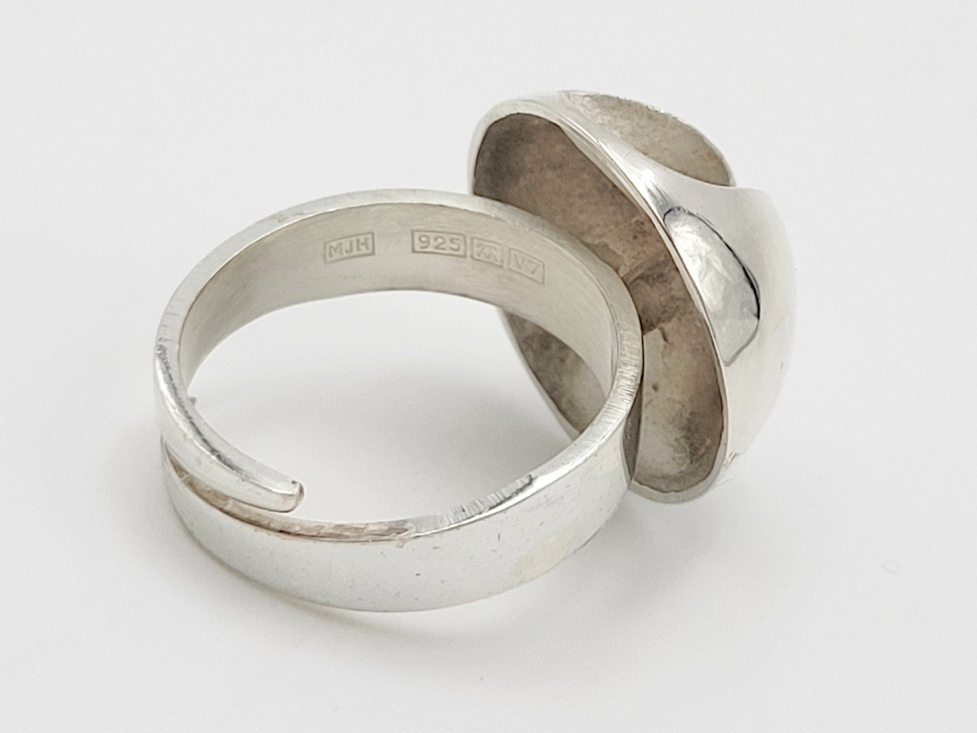 Matti J Hyvarinen Jewelry Matti J Hyvärinen Sirokoru Finland Modernist Sterling Cocktail Ring 1974