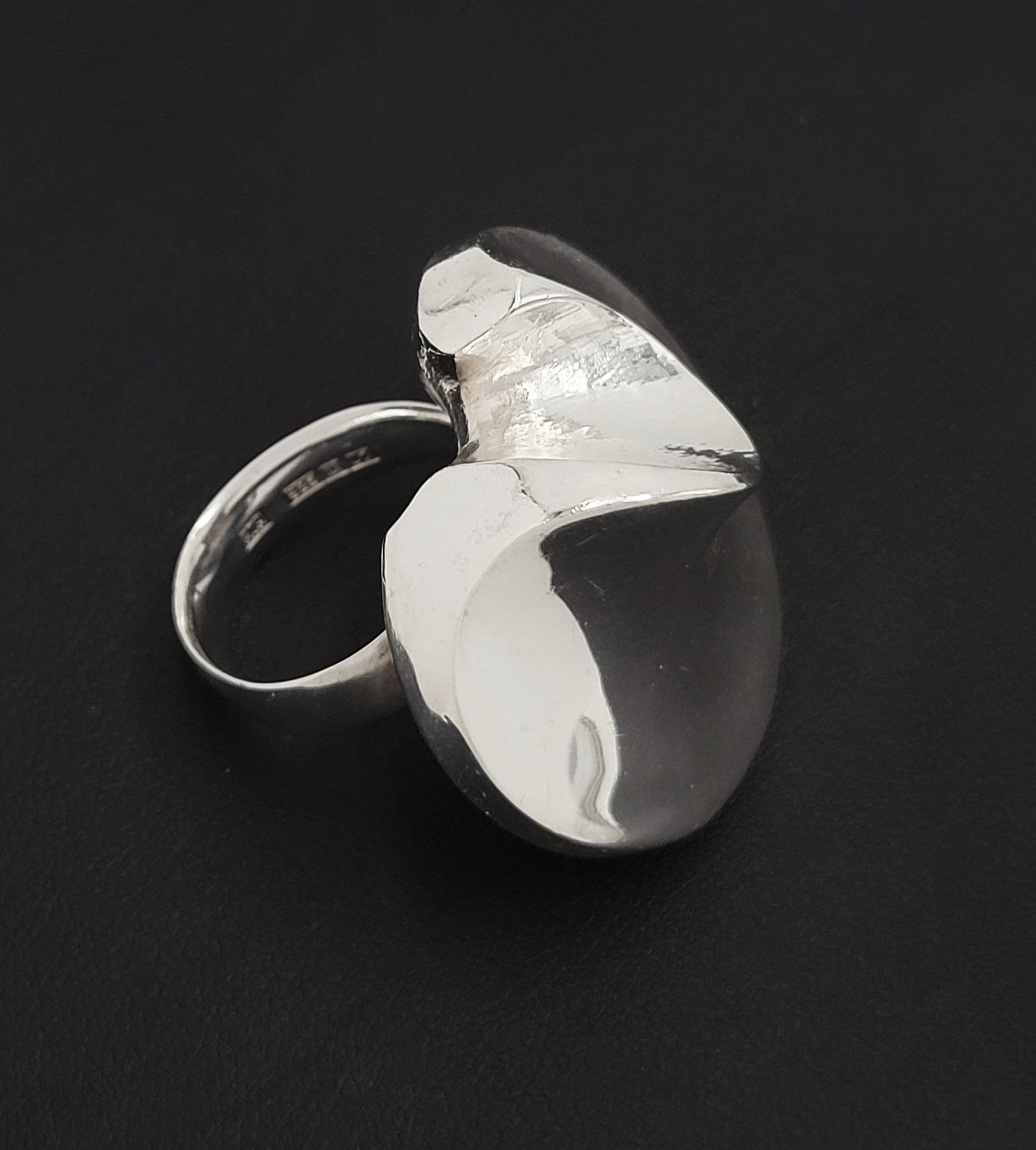 Matti J Hyvarinen Jewelry RARE MJH Sirokoru Finland HUGE Modernist Sterling Fortune Cookie Ring 1973