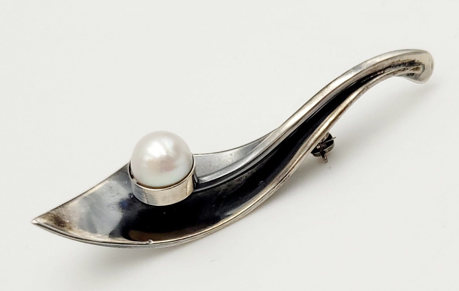 Maxwell Chayat Jewelry US Jewish Designer Maxwell Chayat Modernist Sterling Pearl Brooch Circa 1950's