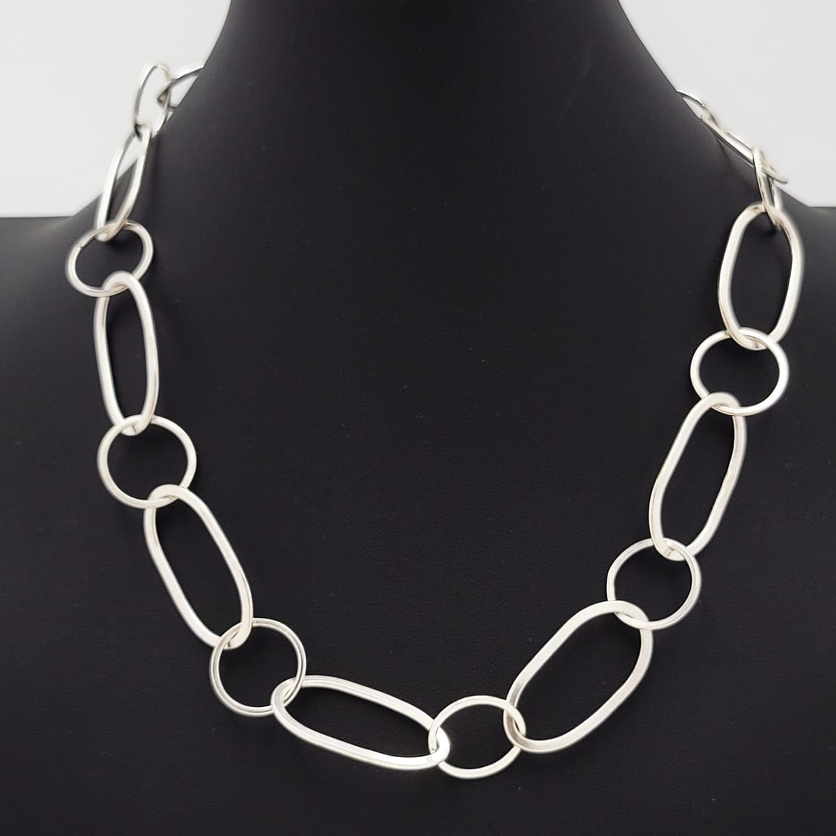 Michele Wyckoff-Smith Jewelry London Designer Michele Wyckoff-Smith Sterling Mod Olga Necklace C. 2013