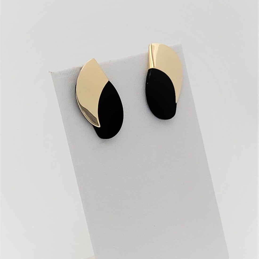 Nabco Jewelry Vintage Nabco Carla Corp. 14k Yellow Gold &amp; Onyx Modernist Earrings Circa 1980&