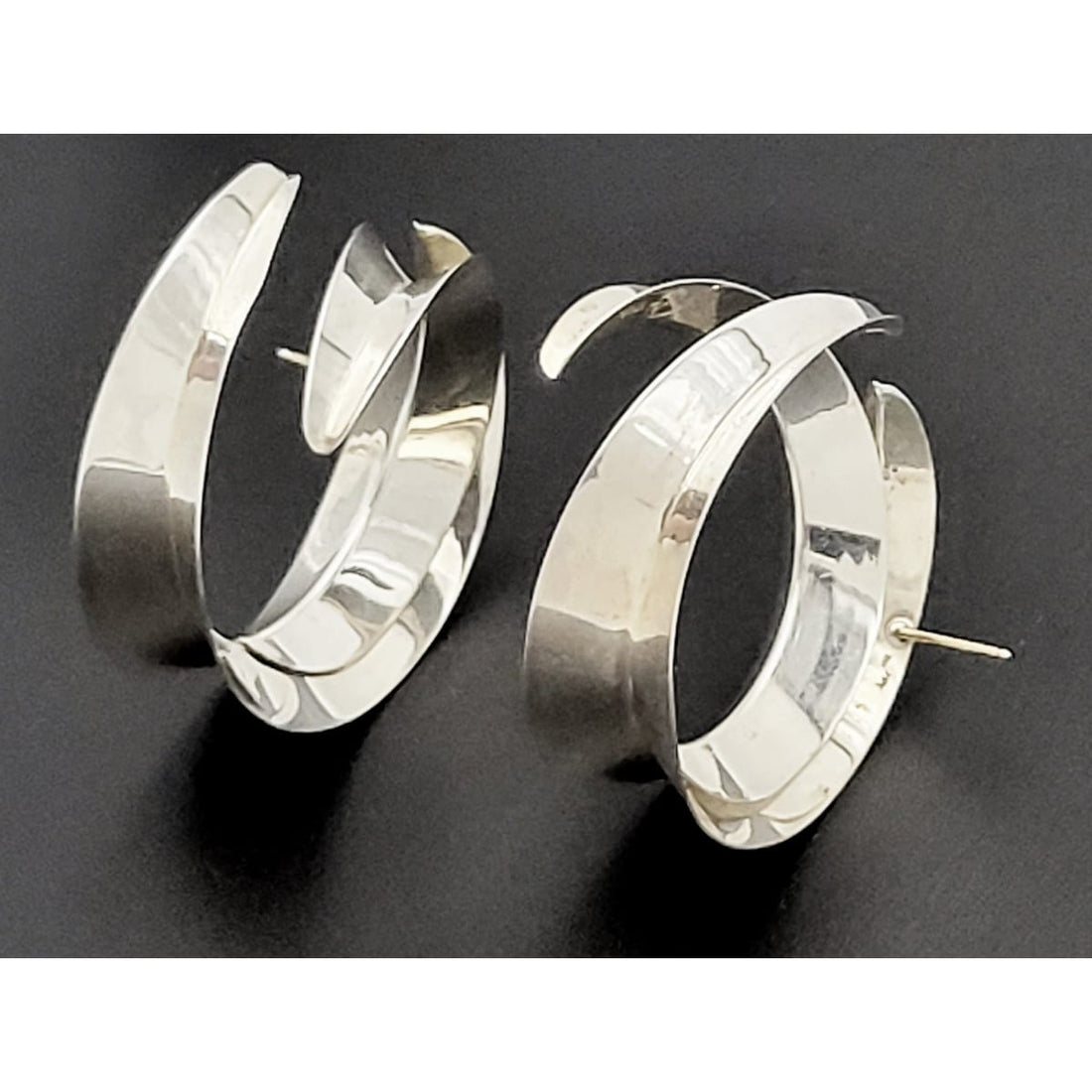 Sandra Baker Jewelry SYB Sandra "Sandy" Baker Modernist Curved Sterling &amp; 14k Earrings Circa 1980&