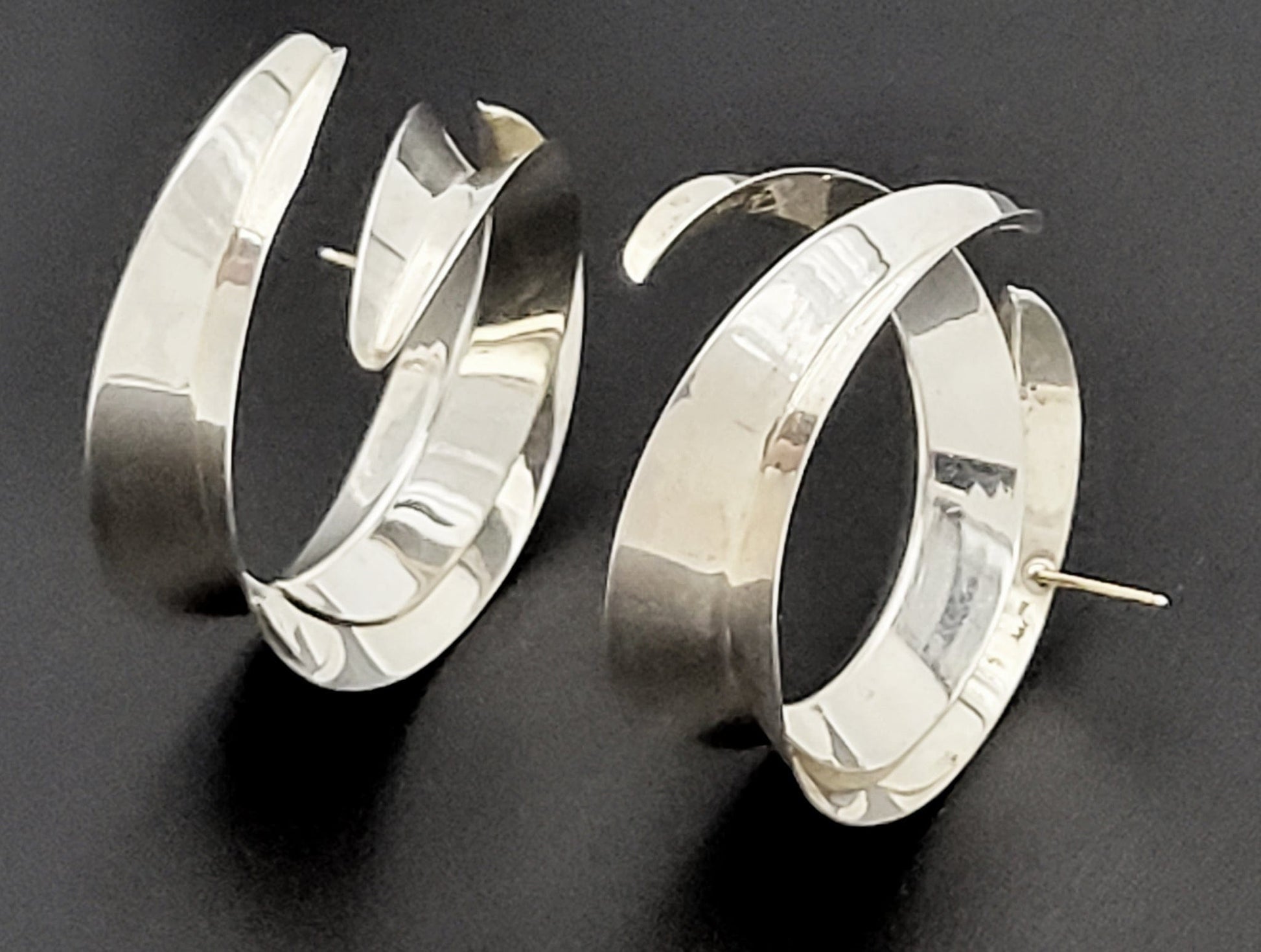 Sandra Baker Jewelry SYB Sandra "Sandy" Baker Modernist Curved Sterling & 14k Earrings Circa 1980's