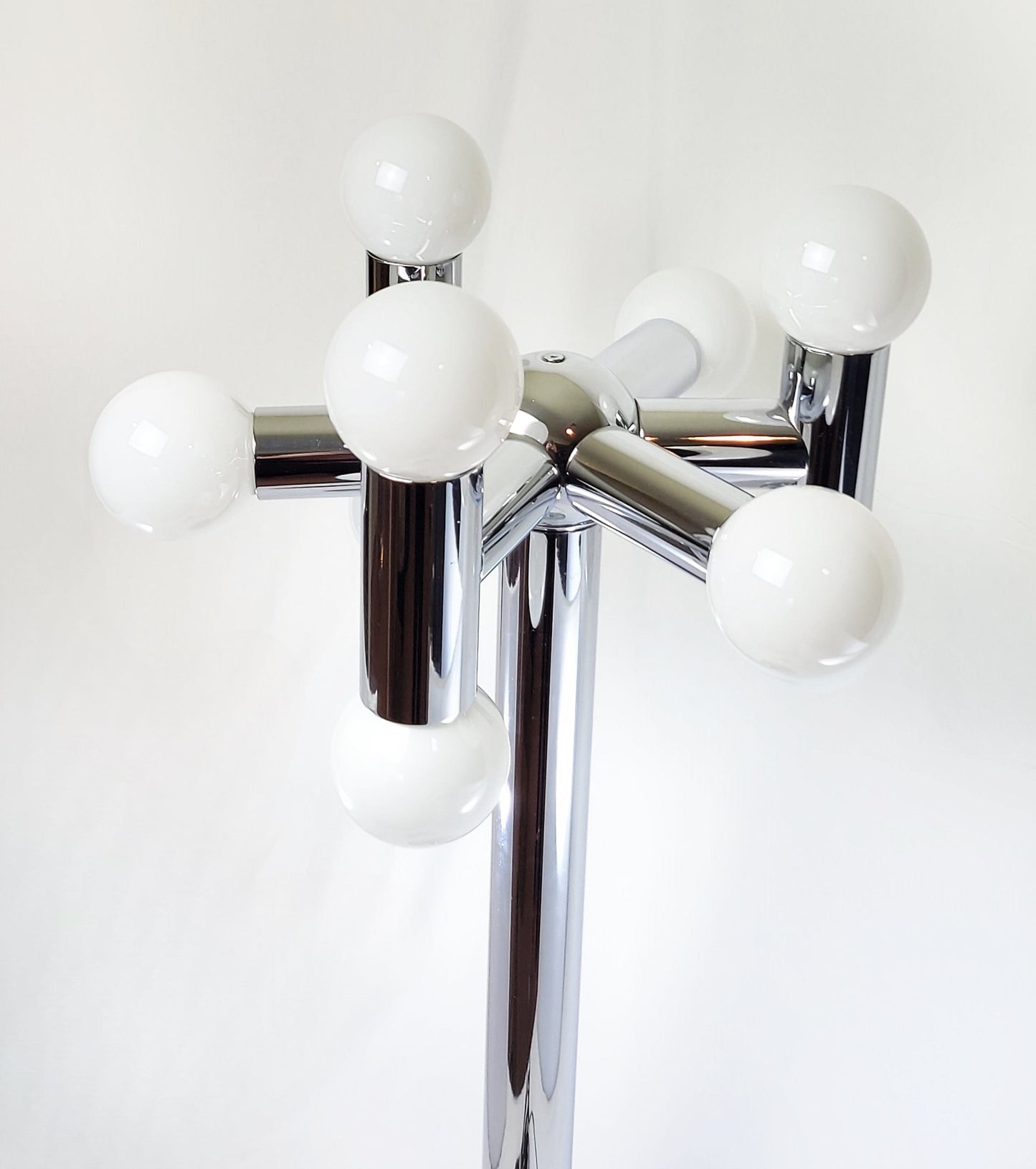 Sonneman Lighting Robert Sonneman Chrome Tall 9 Bulb Molecular Bubbles Table Lamp 1960/70s