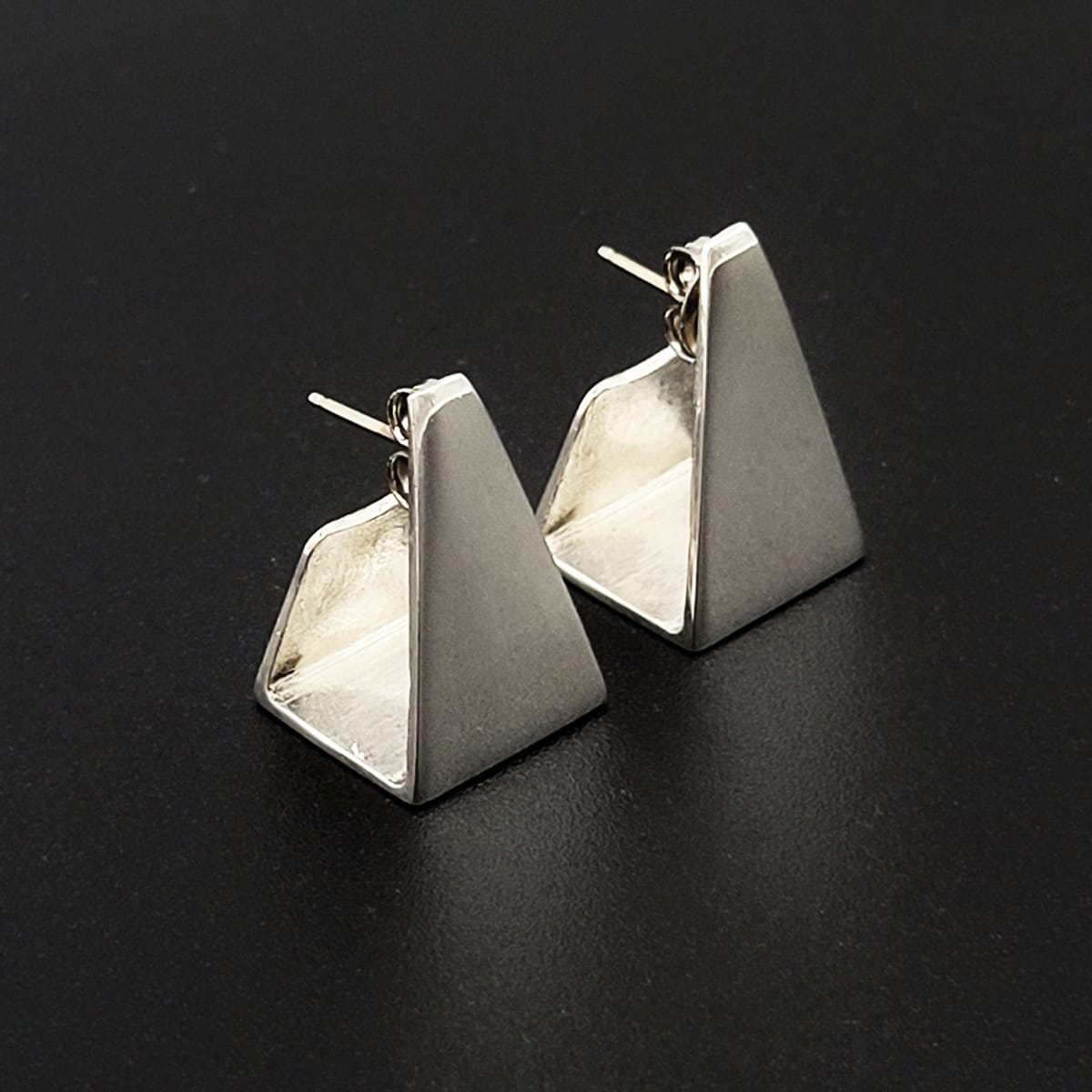 Vahan Sterling Jewelry Vintage Designer Alwan Vahan Sterling Silver Modernist Earrings